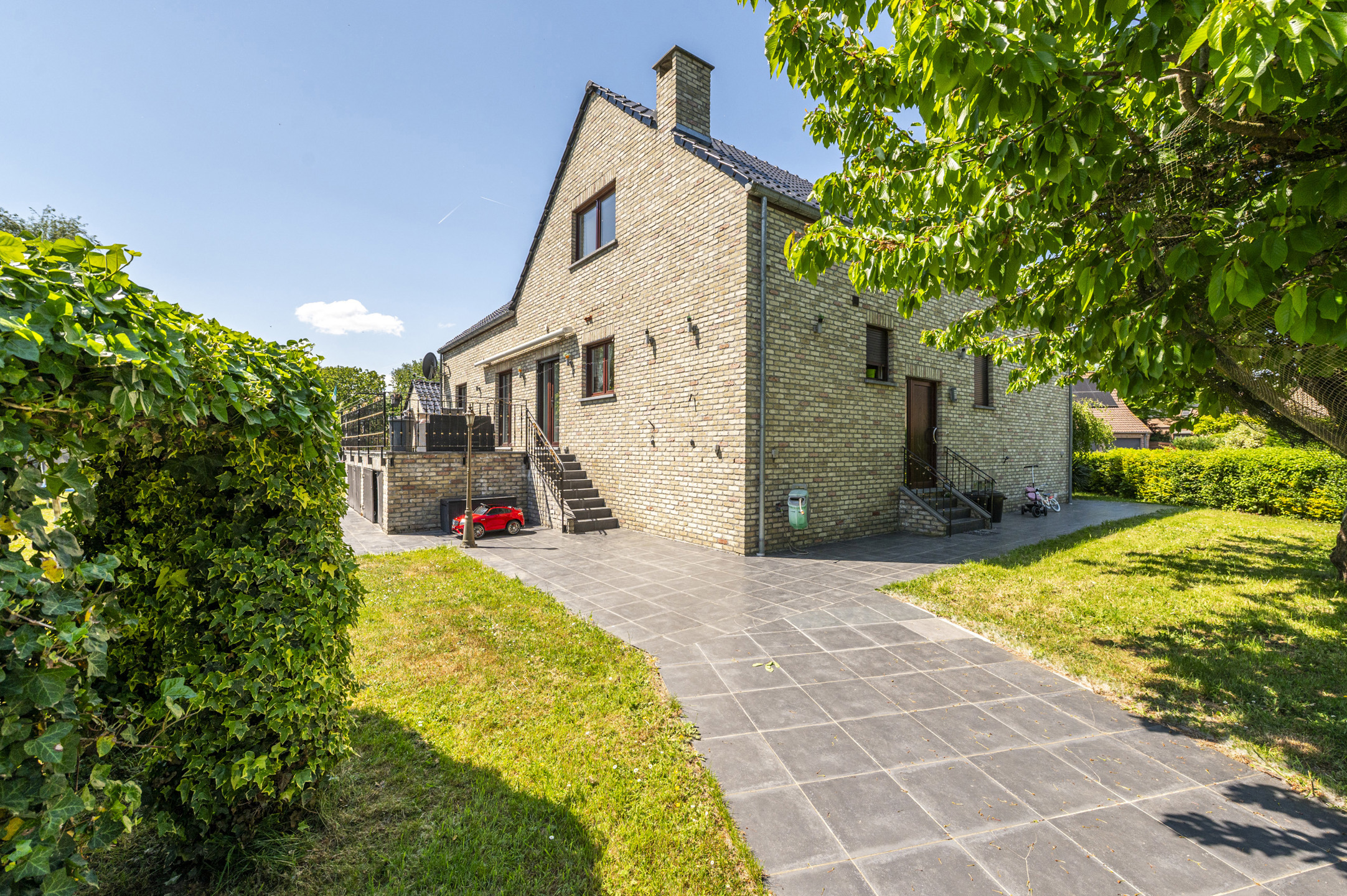 Picture 1 of 3 for Villa with four bedrooms in Tubize