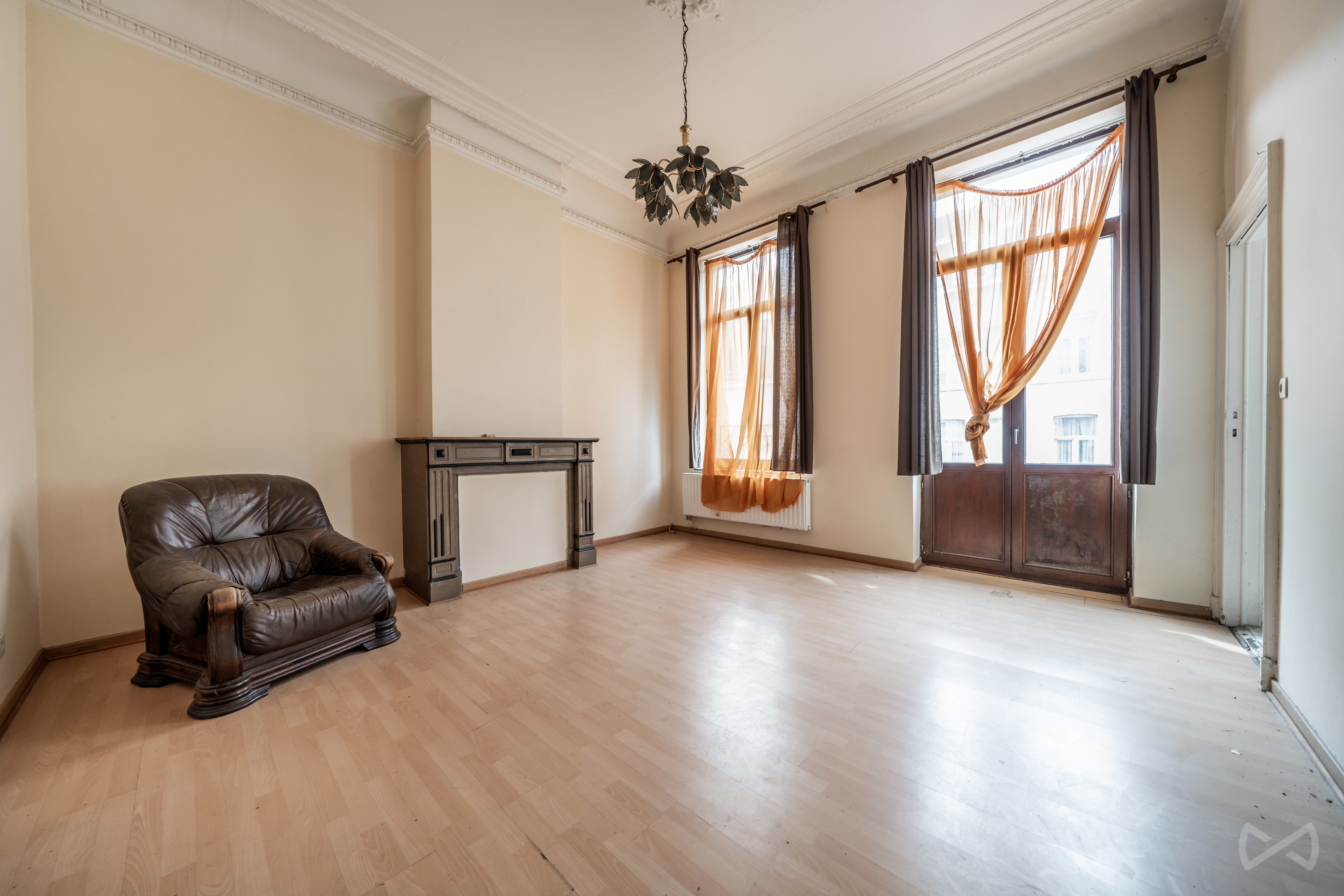 Picture 1 of 4 for House with nine bedrooms in Bruxelles