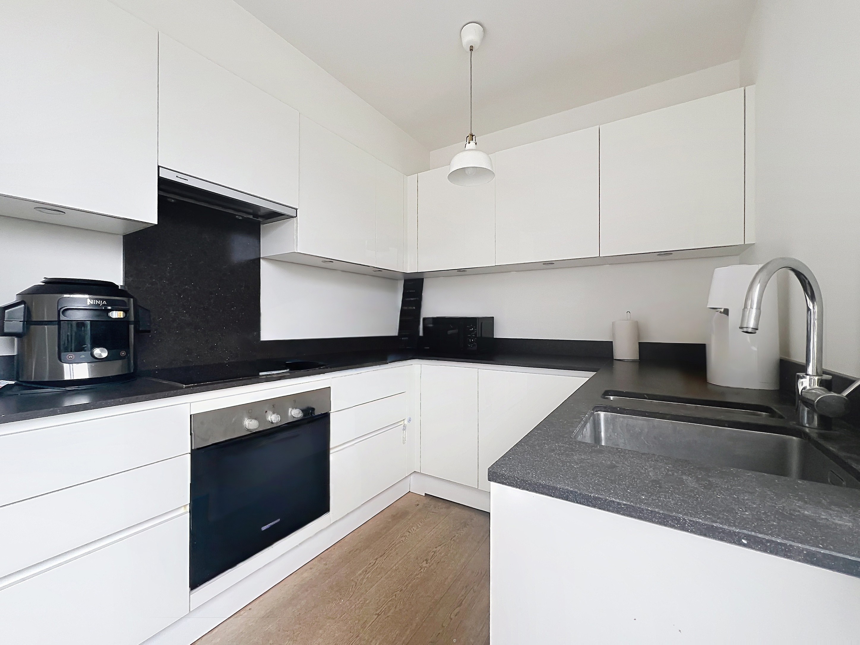 Picture 3 of 4 for Flat with three bedrooms in Schaerbeek