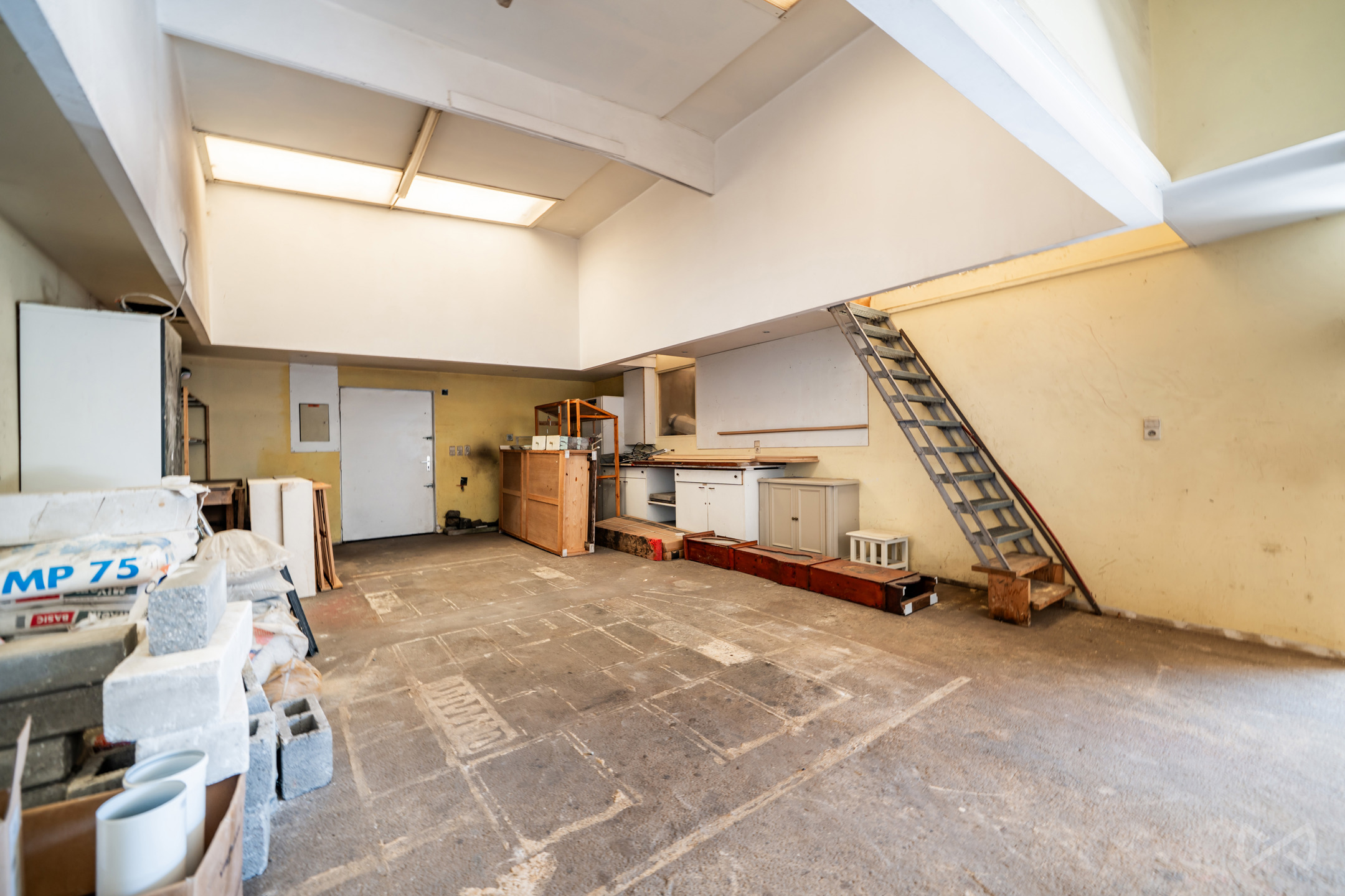 Picture 1 of 3 for Multi-purpose building with four bedrooms in Sart-Dames-Avelines