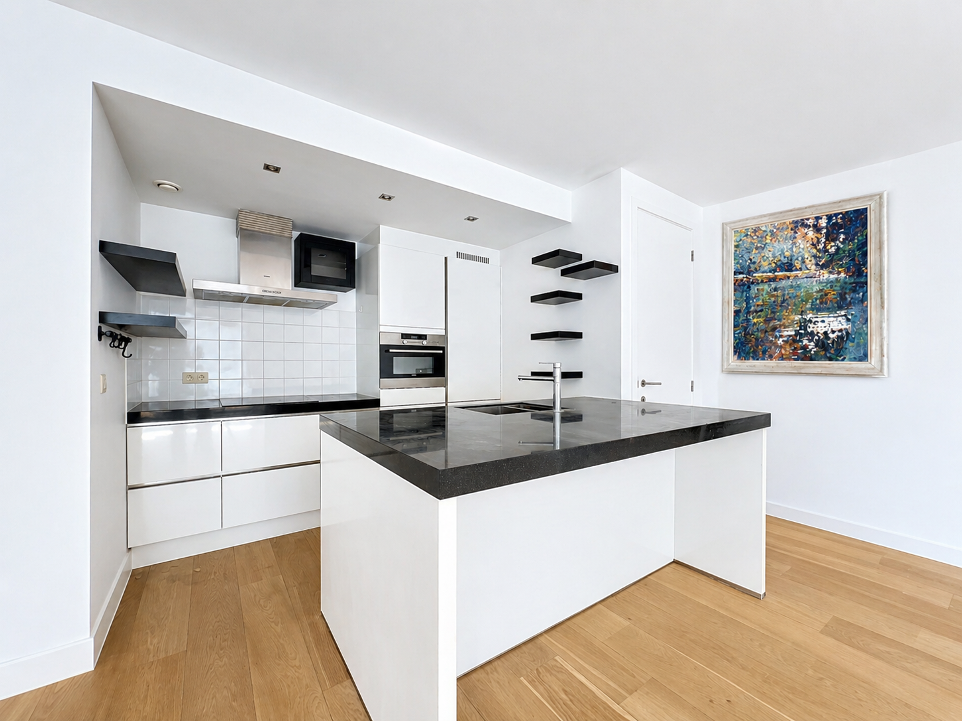 Picture 3 of 3 for Flat with three bedrooms in Saint-Gilles