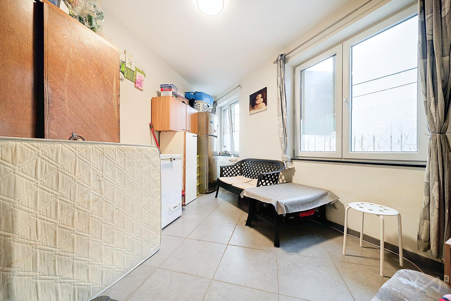 Picture 2 of 4 for Apartment block with six bedrooms in Binche