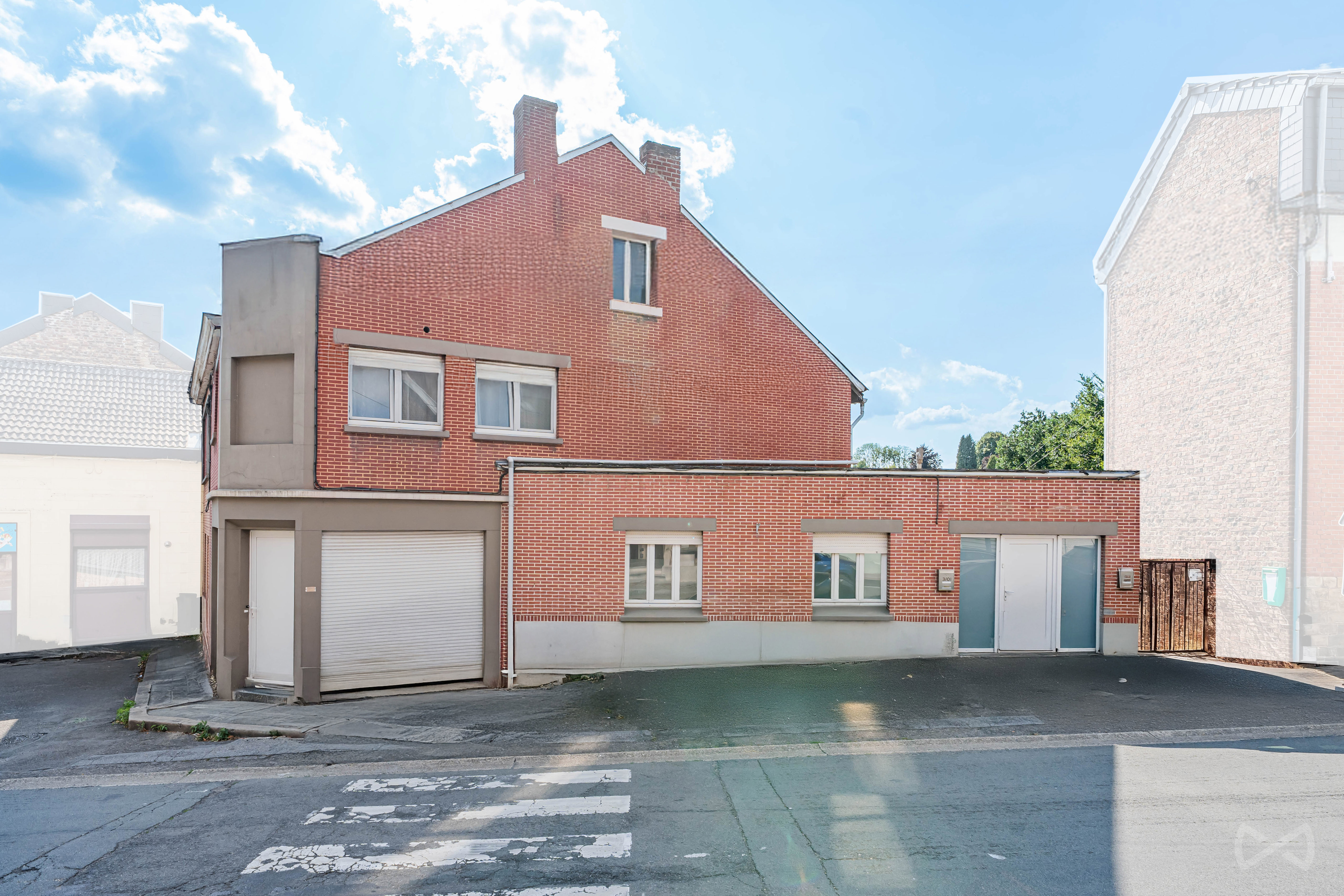 Photo 2 sur 3 pour Immeuble à appartements de huit chambres à Grâce-hollogne