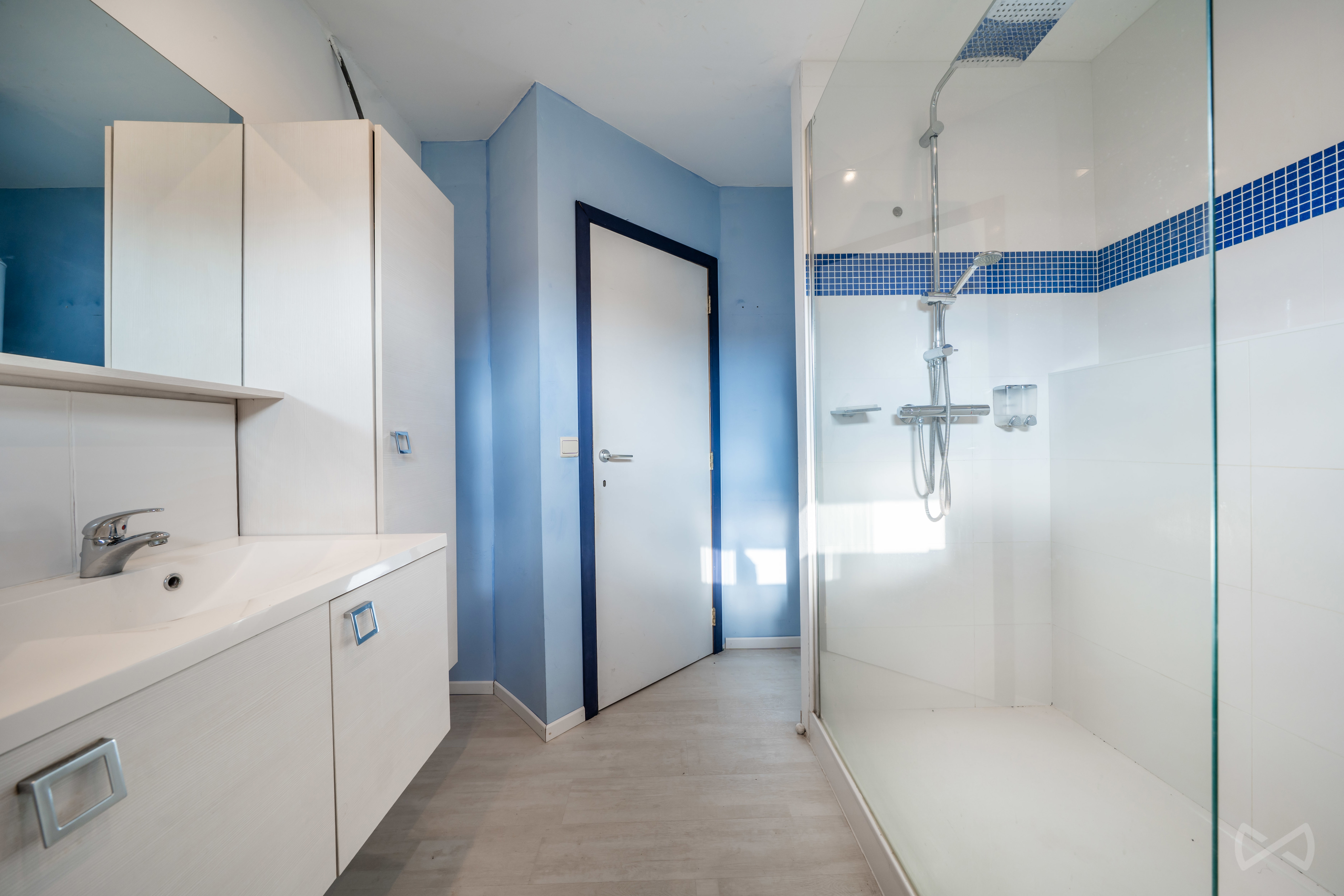Picture 4 of 4 for House with five bedrooms in Court-saint-Étienne