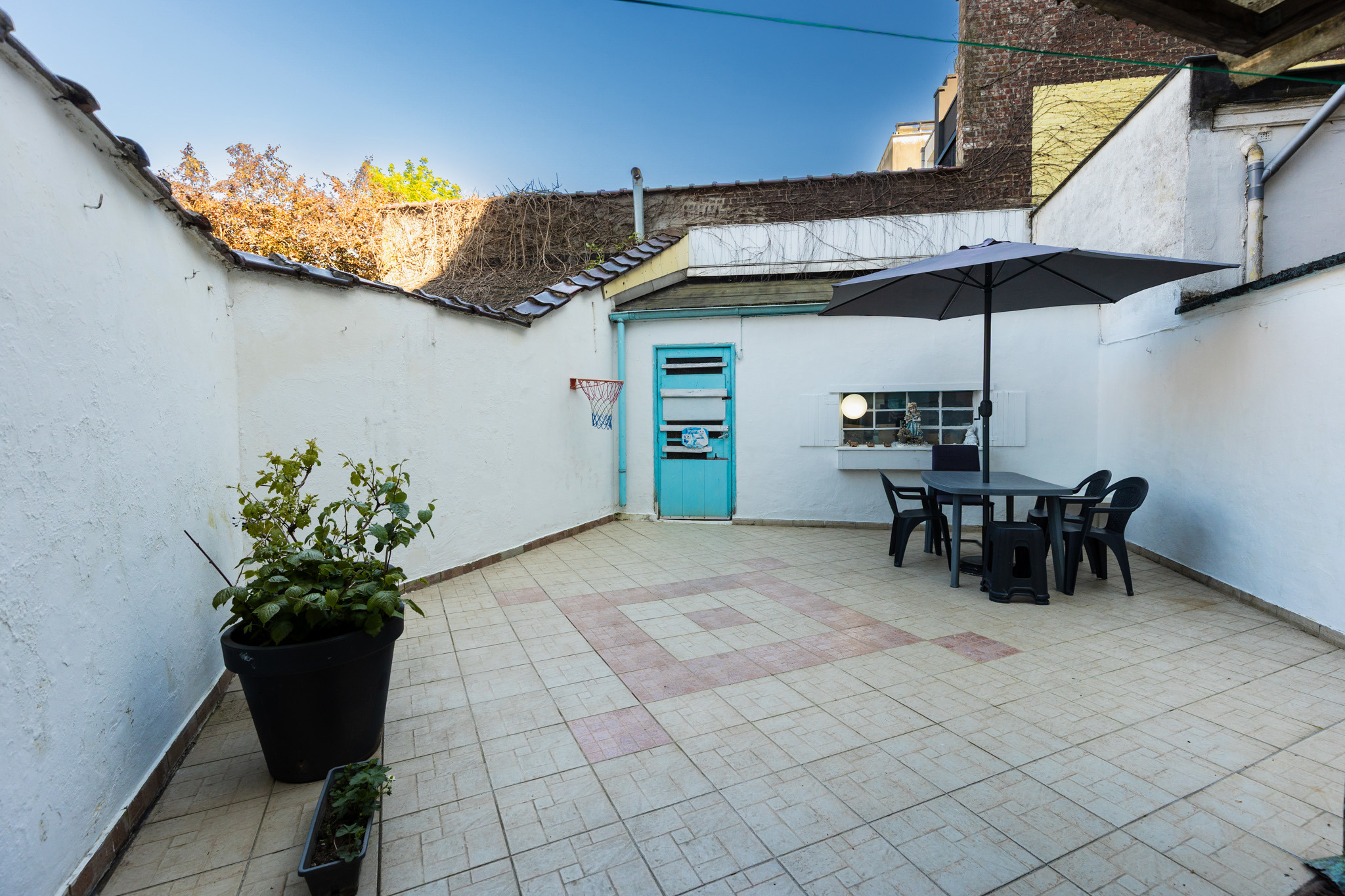 Picture 4 of 4 for Apartment block with five bedrooms in Schaerbeek
