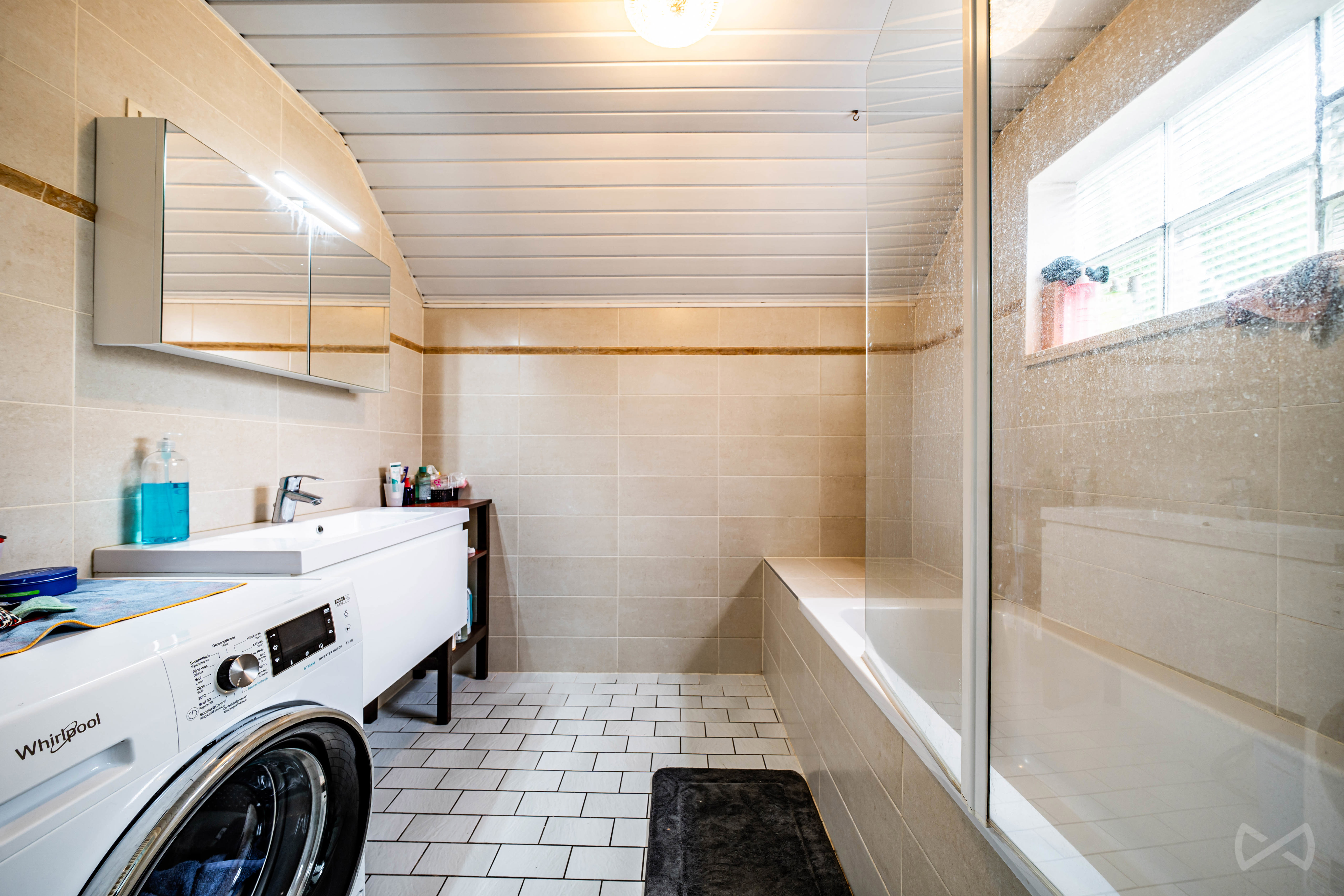 Photo 2 sur 4 pour Immeuble mixte de deux chambres à Ottignies-Louvain-la-Neuve