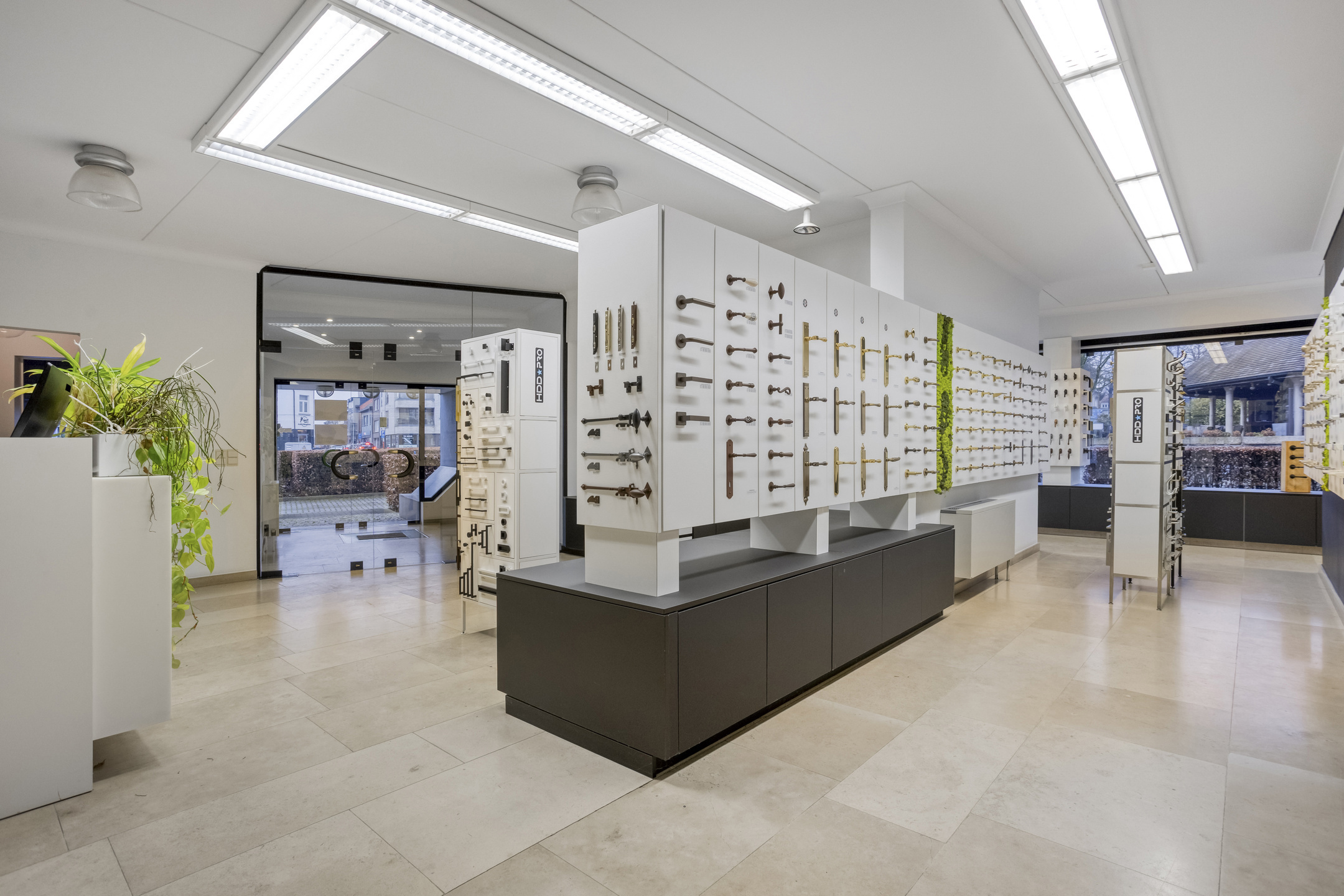 Foto 3 van 4 van Gebouw voor gemengd gebruik in Meise