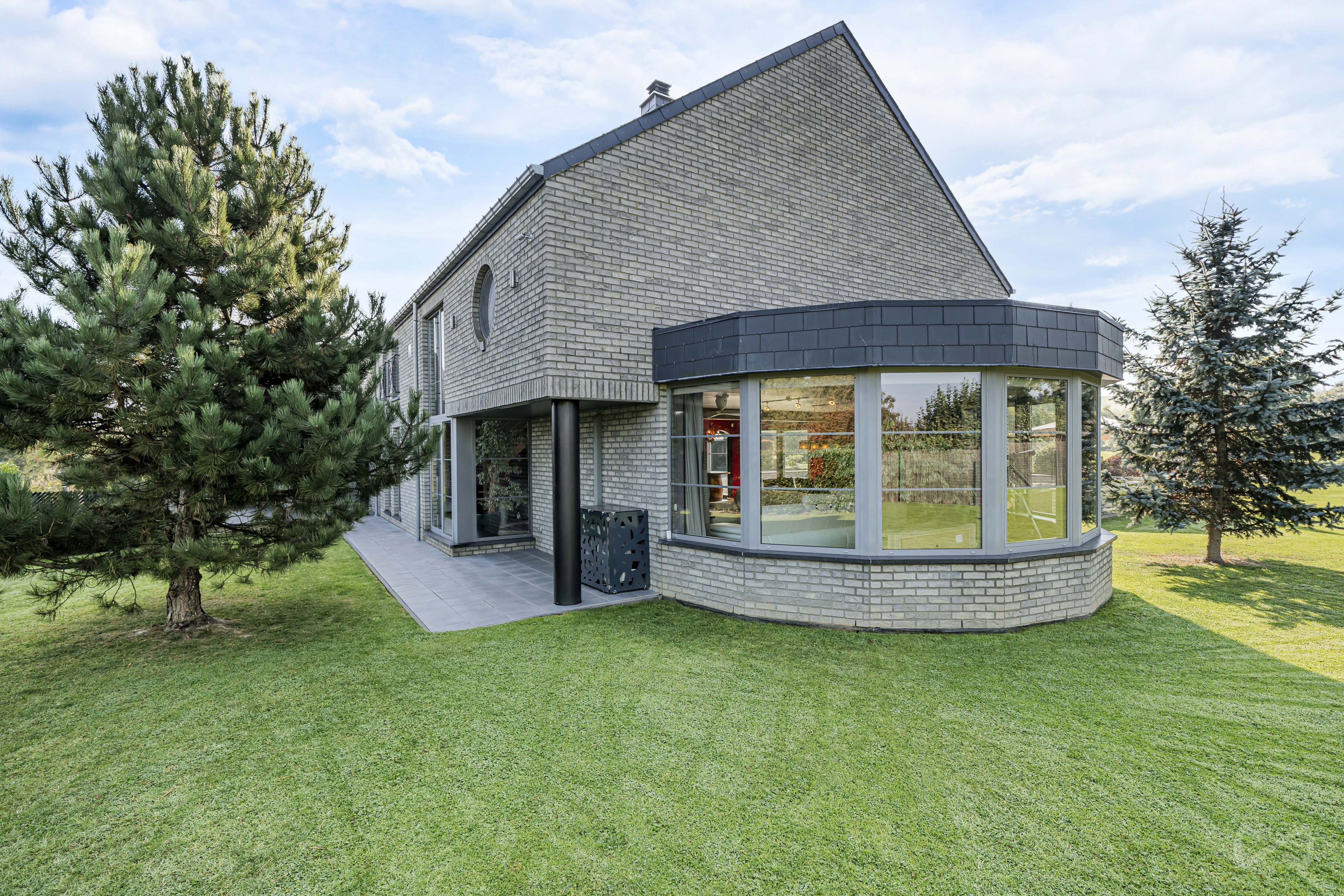 Picture 4 of 4 for Villa with five bedrooms in Sivry-rance