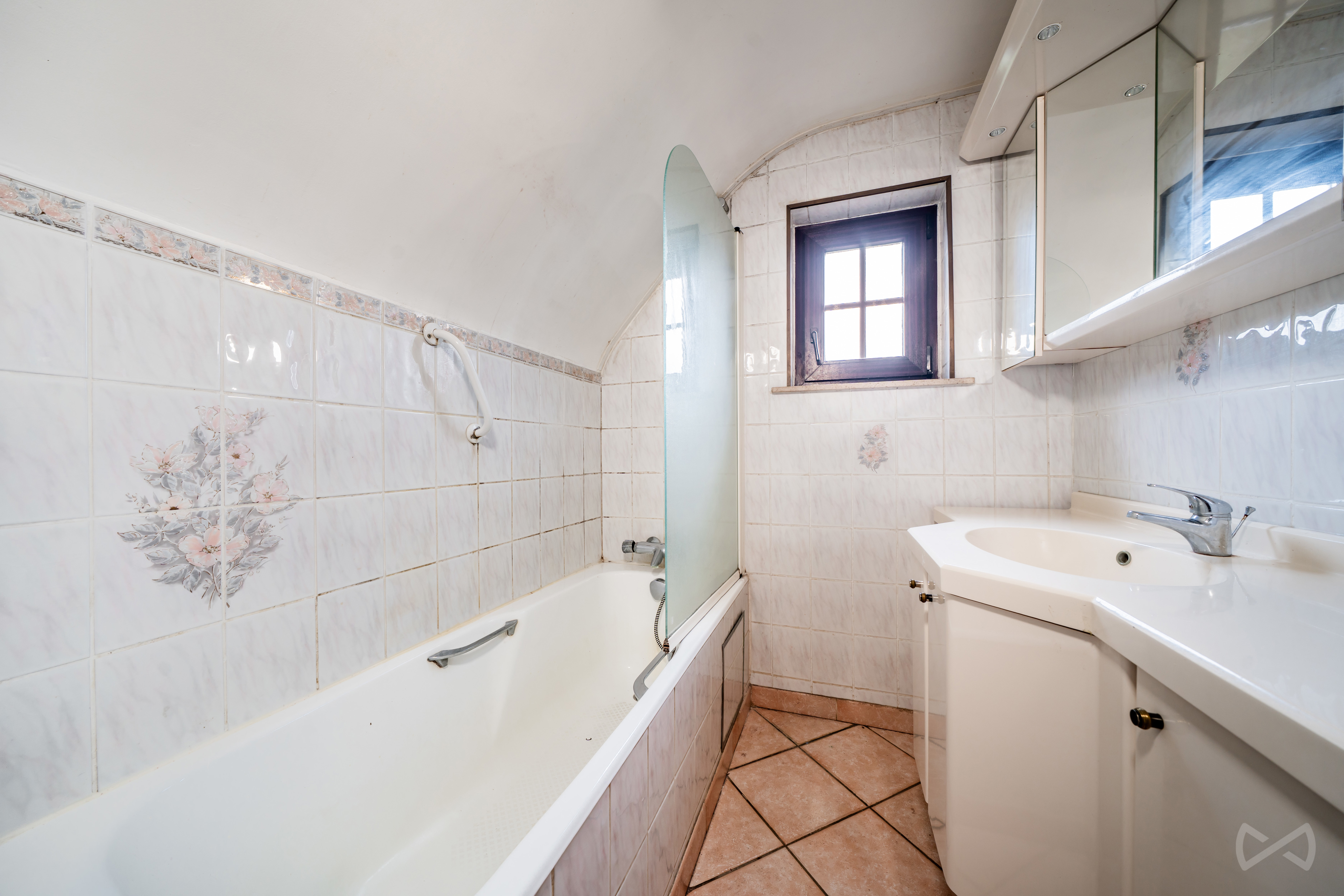 Picture 1 of 4 for Villa with three bedrooms in Hennuyères