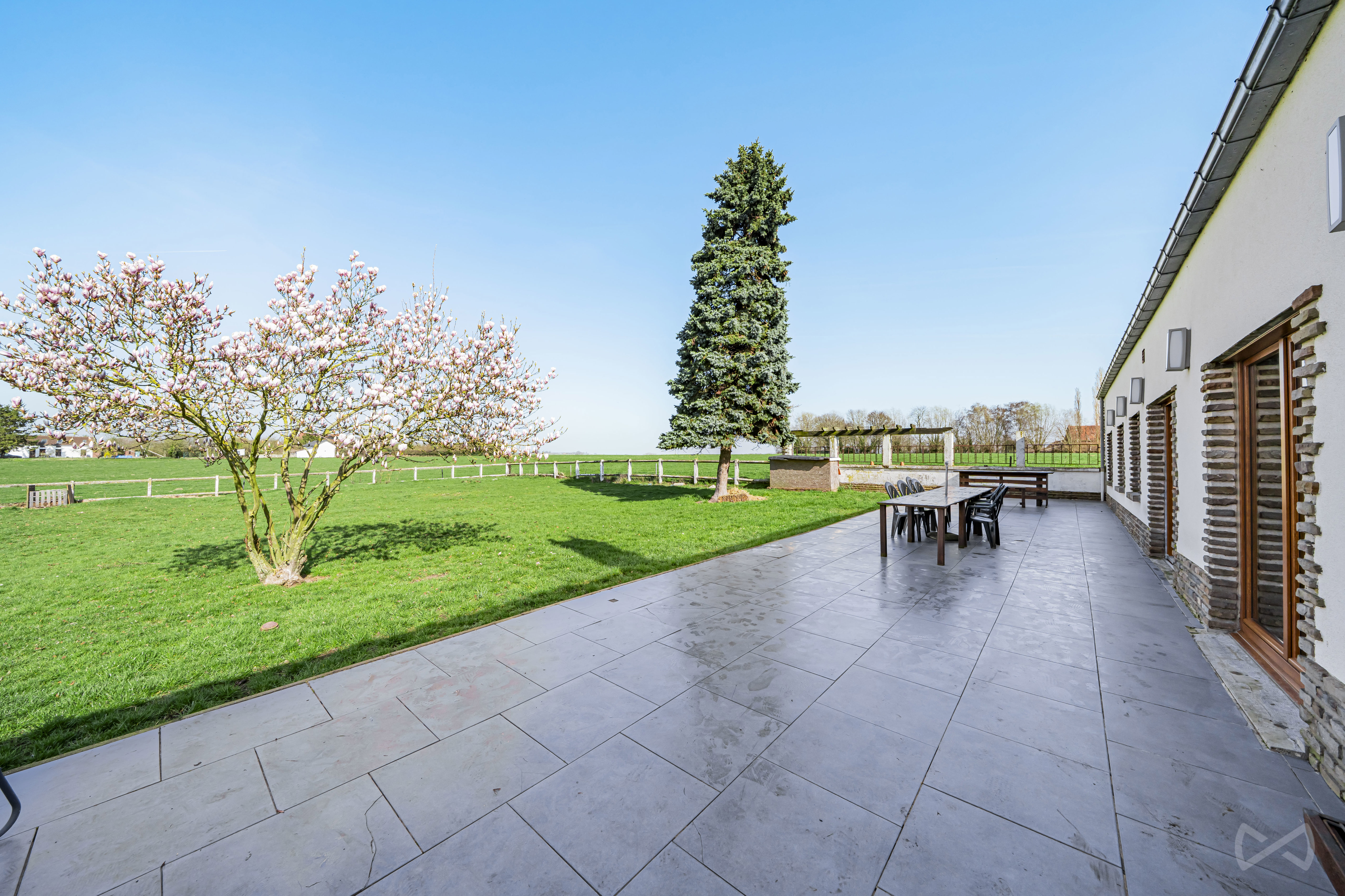 Picture 1 of 4 for Villa with five bedrooms in Braine-le-Comte