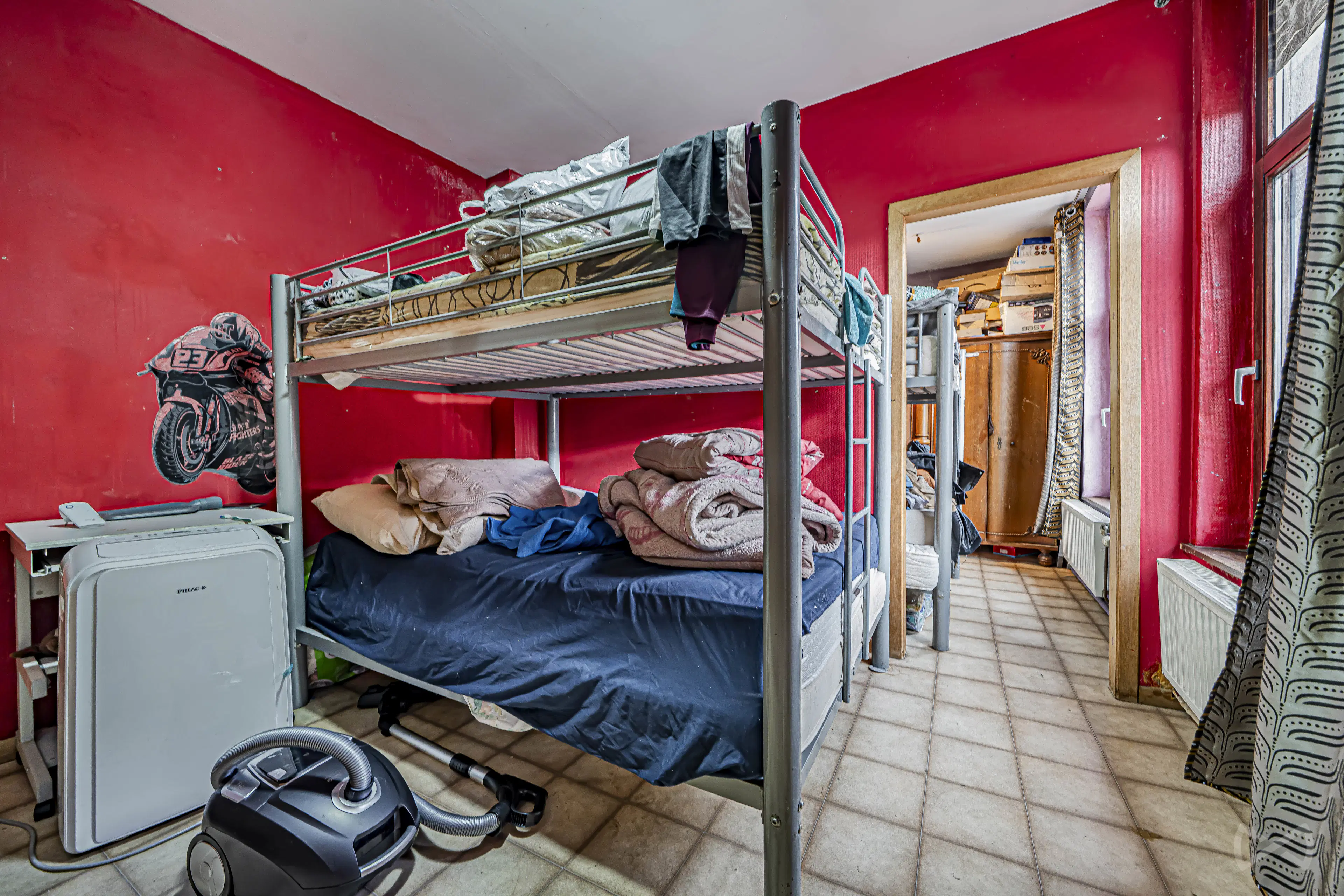 Foto 3 van 4 van Huis met vijf slaapkamers in Mons Jemappes