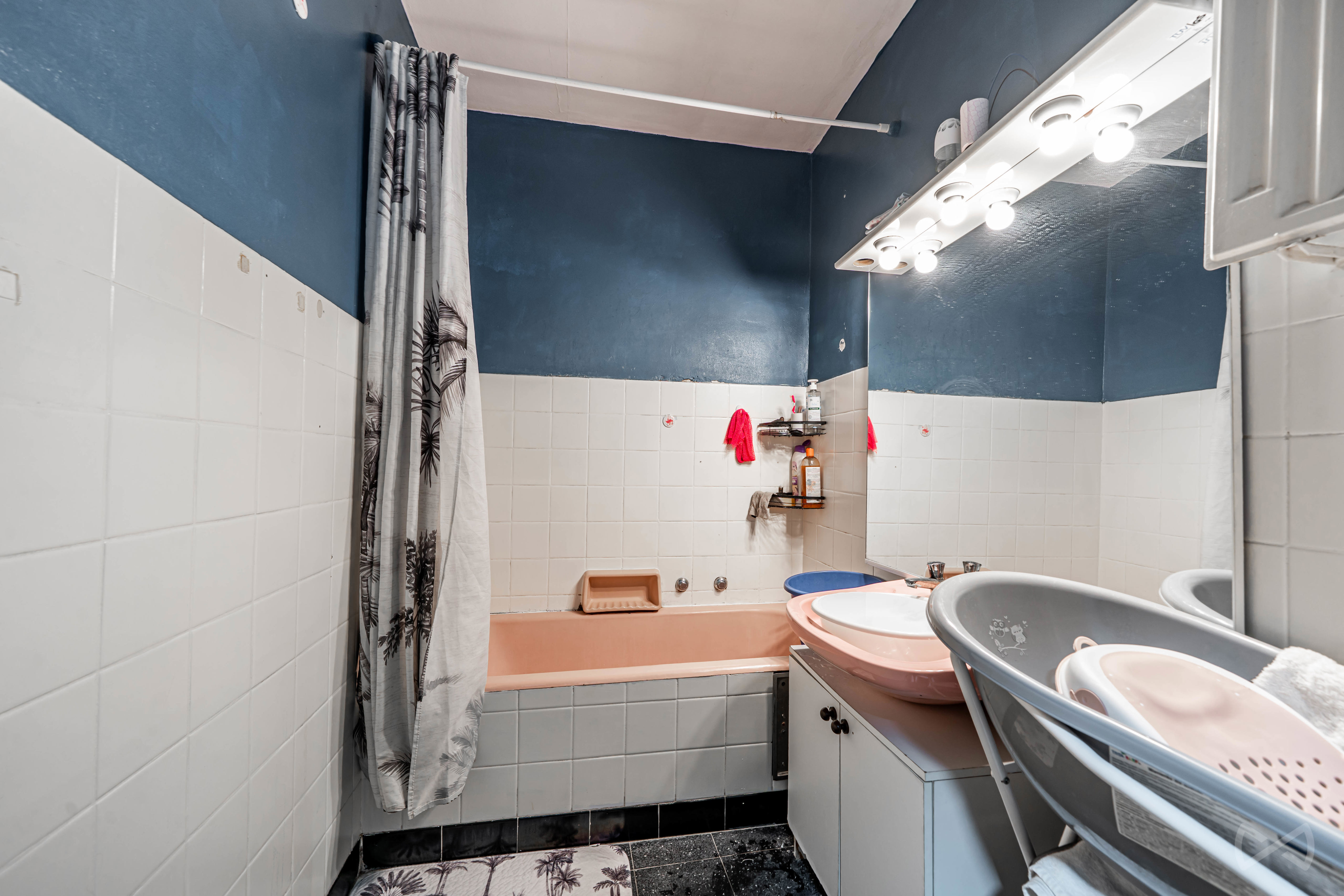 Picture 2 of 4 for Flat with two bedrooms in Charleroi