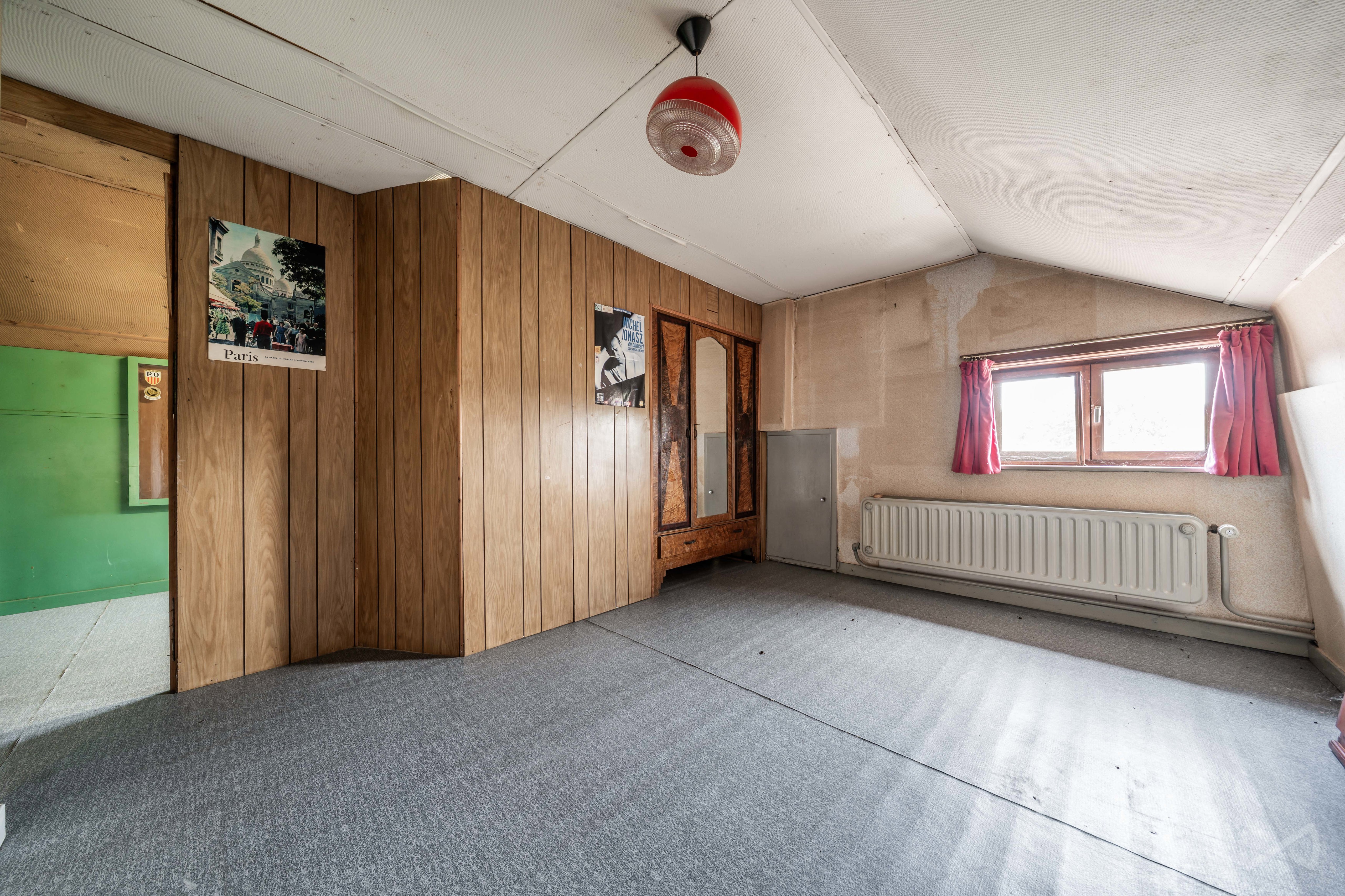 Foto 4 van 4 van Villa met zes slaapkamers in Nimy