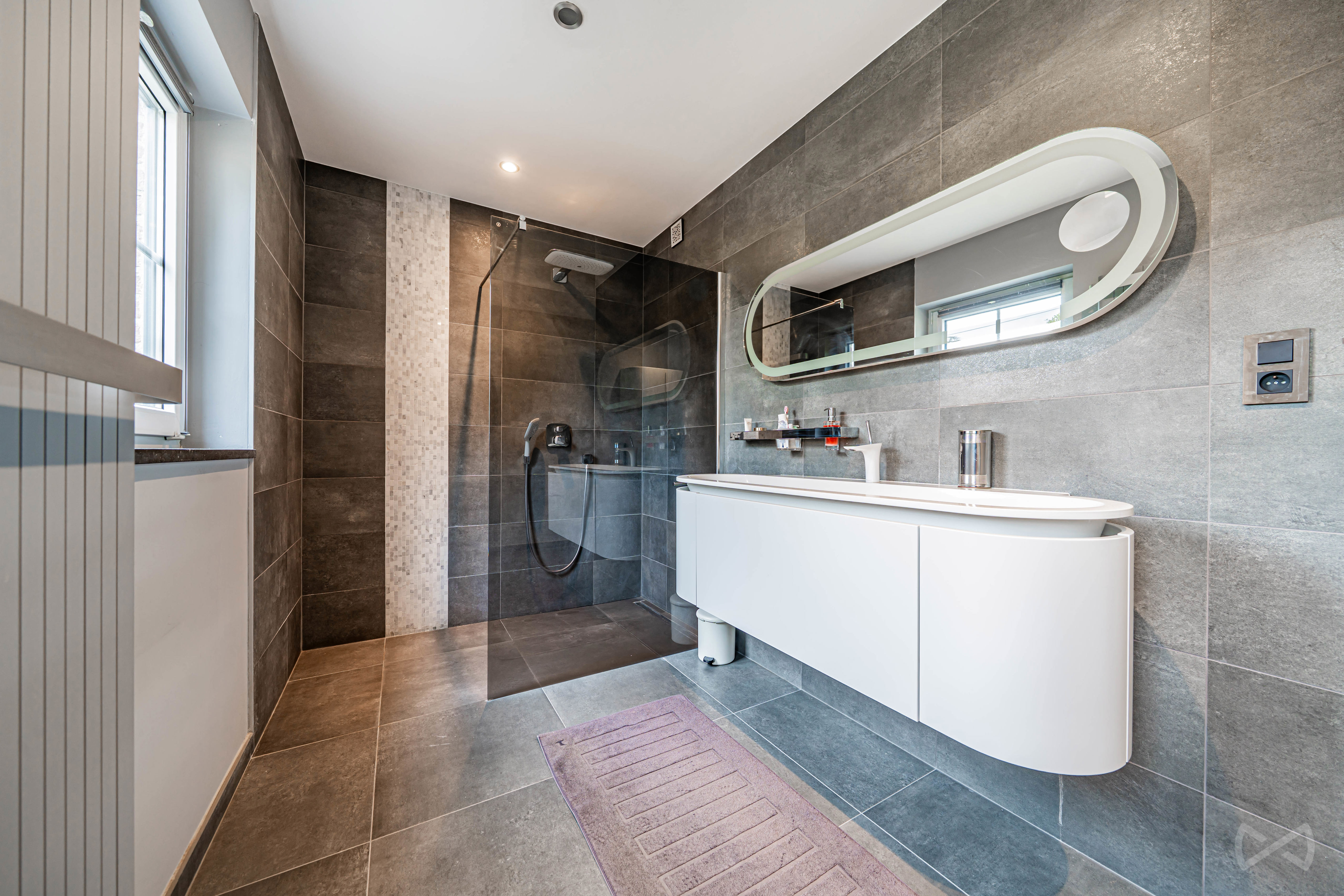 Picture 1 of 4 for Villa with four bedrooms in Aywaille