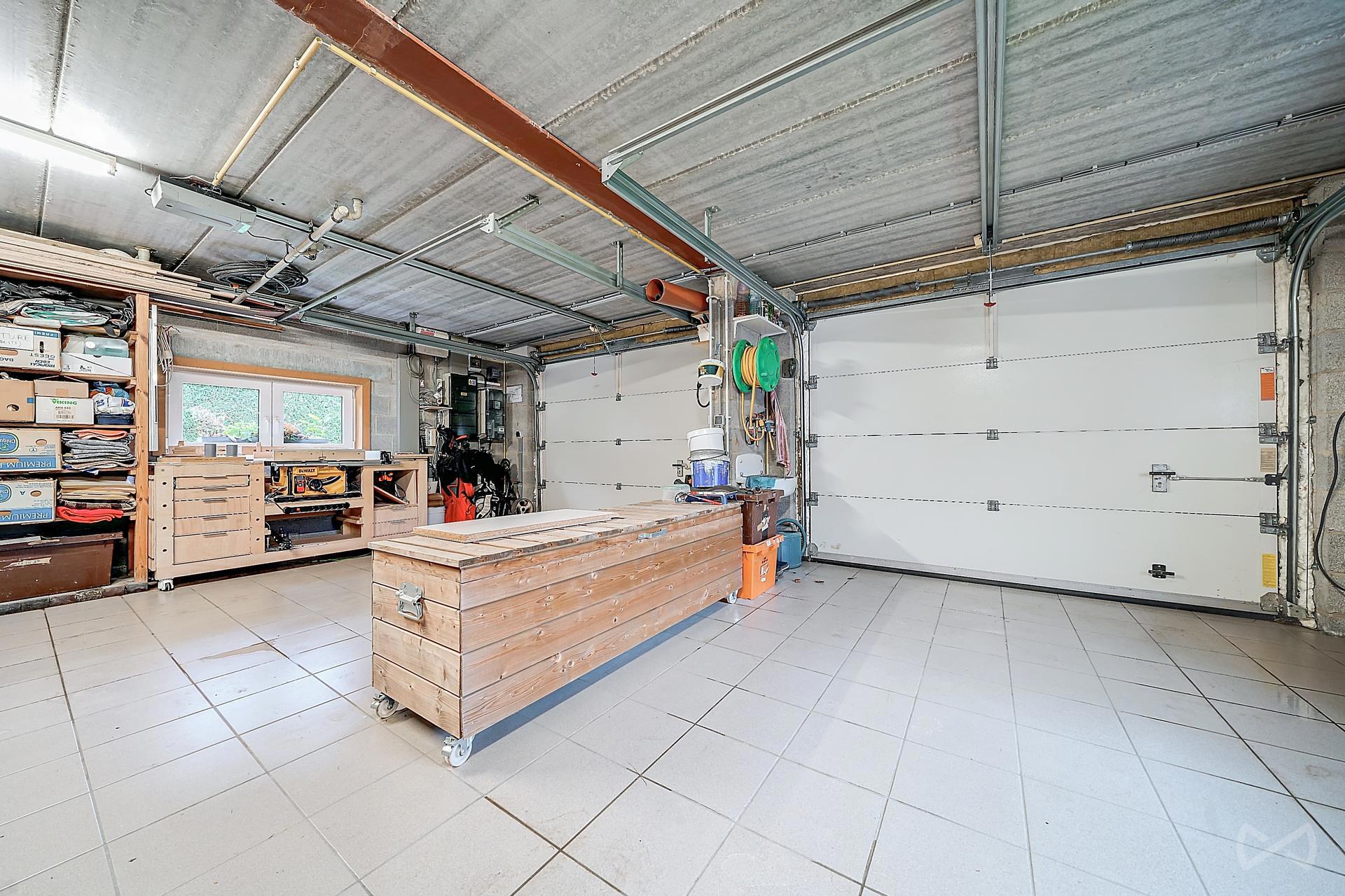 Picture 4 of 4 for House with five bedrooms in Ham-sur-heure-nalinnes