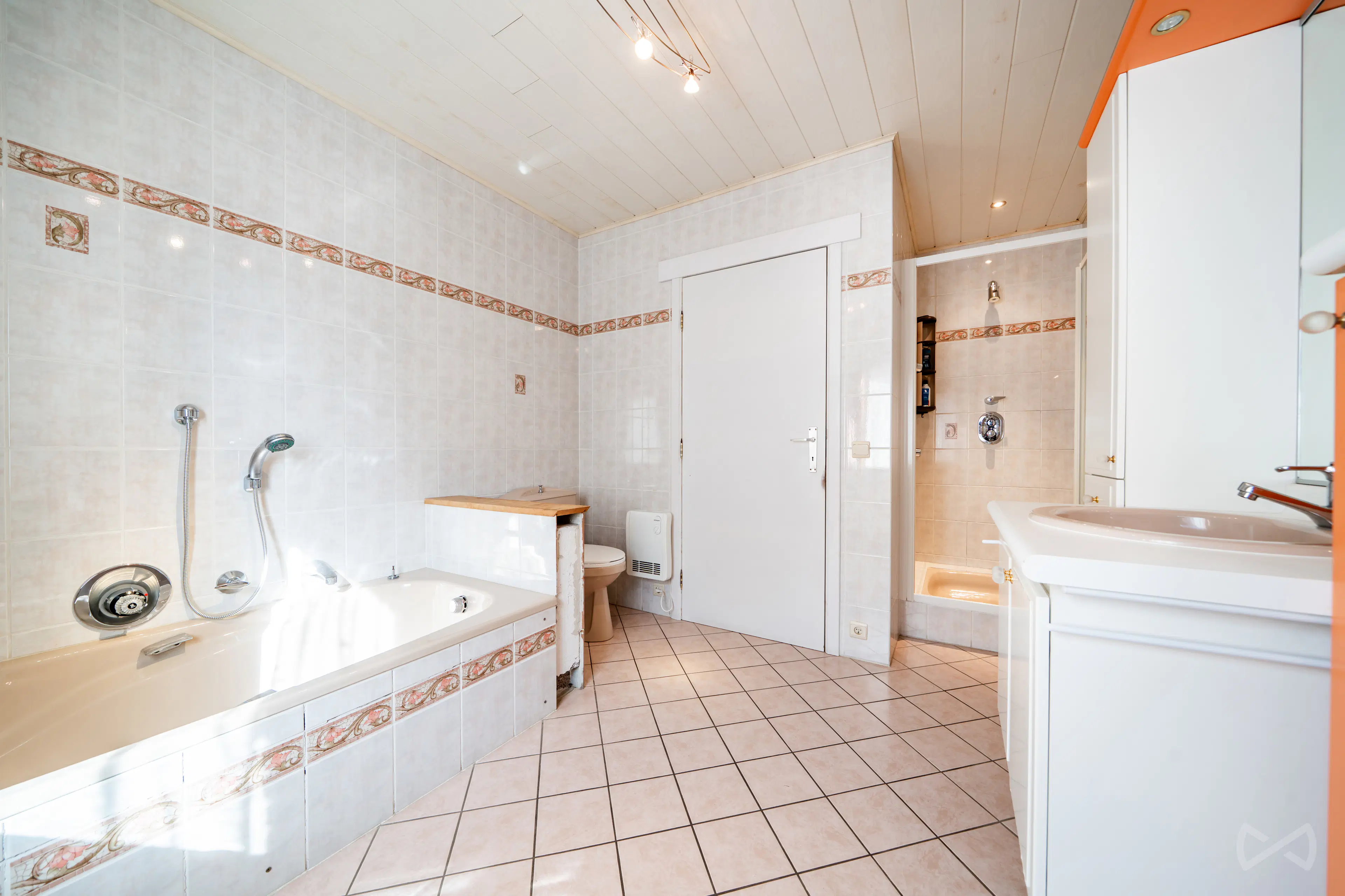 Picture 1 of 4 for Villa with five bedrooms in Braine-le-comte