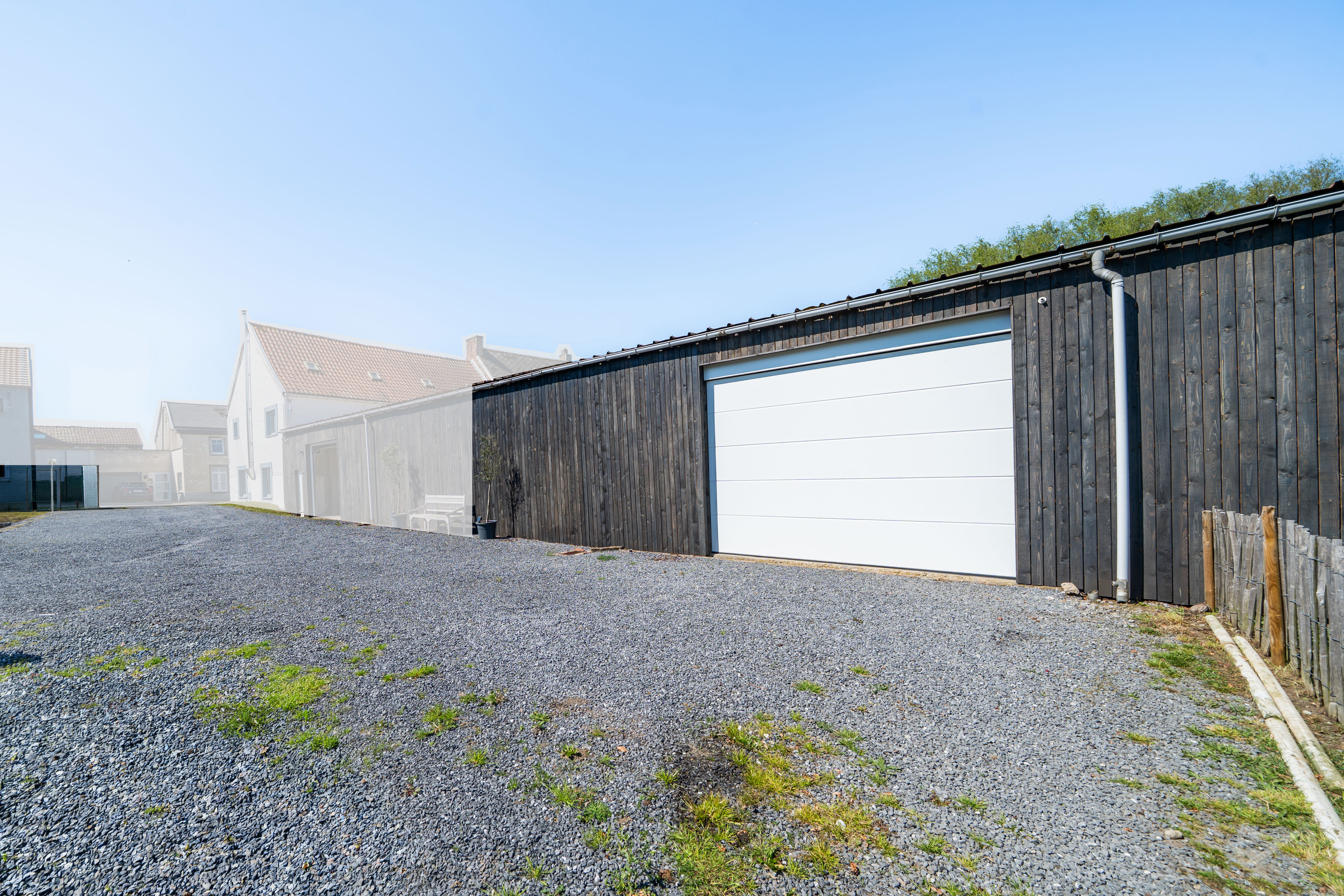 Picture 2 of 3 for Warehouse in Villers-la-ville