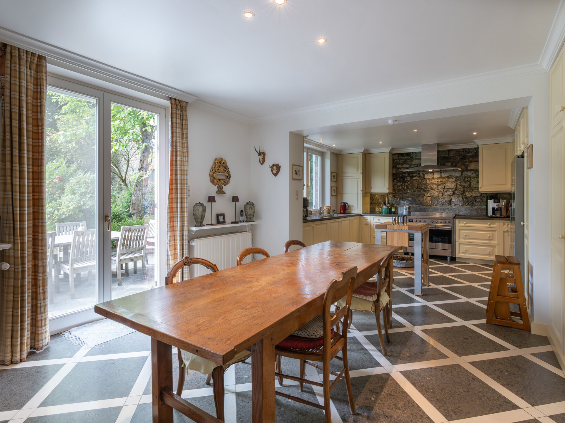 Picture 2 of 4 for Exceptional house with 12 bedrooms in Beauraing
