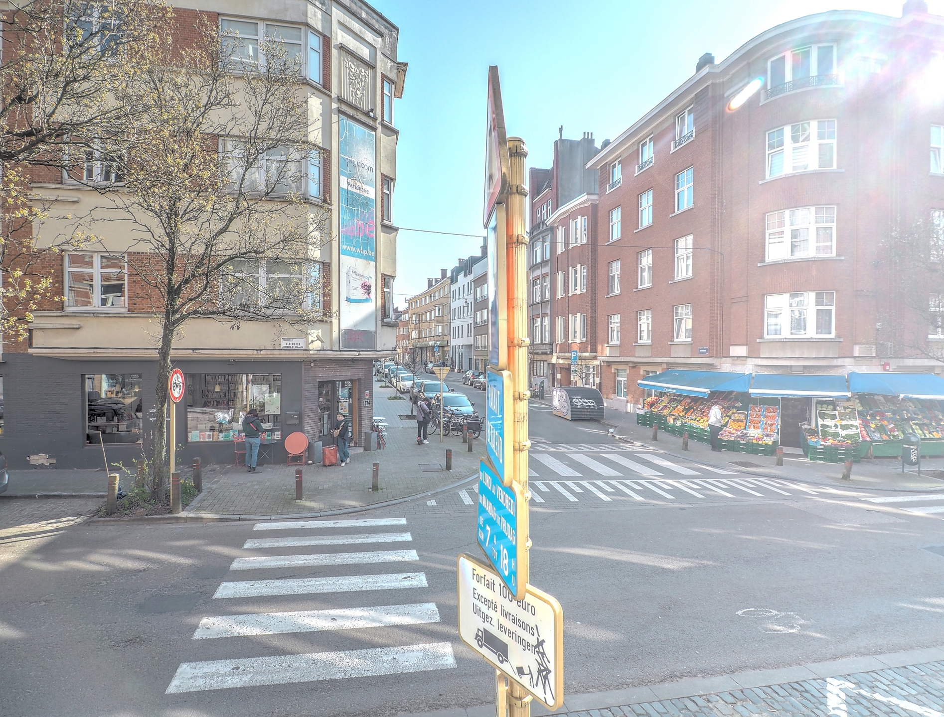 Picture 1 of 2 for Studio in Uccle