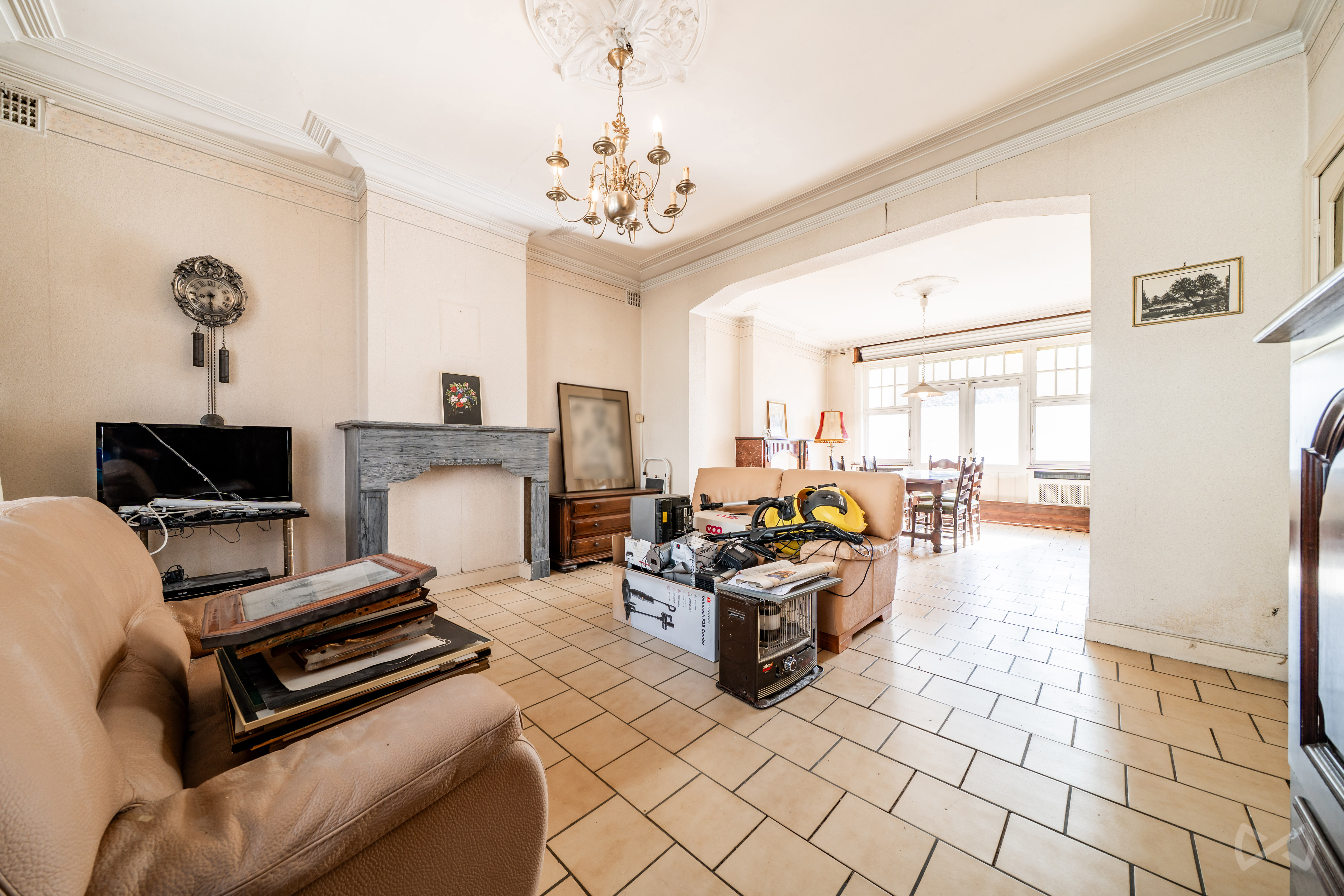 Picture 1 of 4 for Villa with six bedrooms in Marcinelle