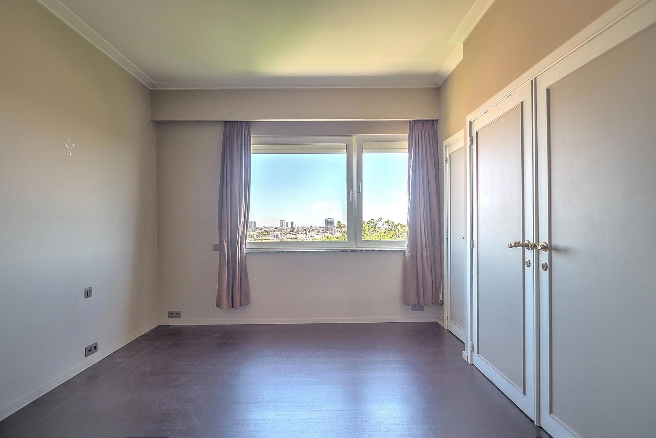 Picture 1 of 4 for Flat with two bedrooms in Uccle
