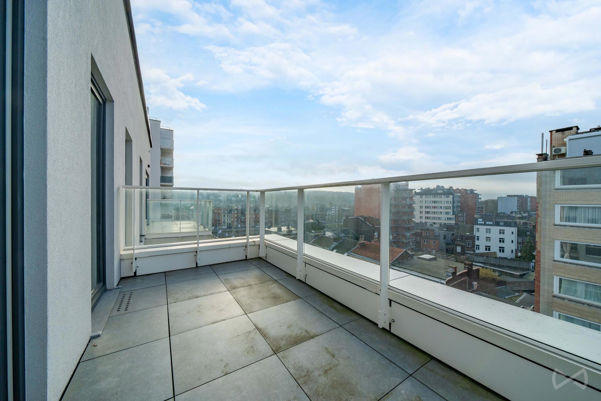 Picture 1 of 4 for Penthouse with three bedrooms in Liège