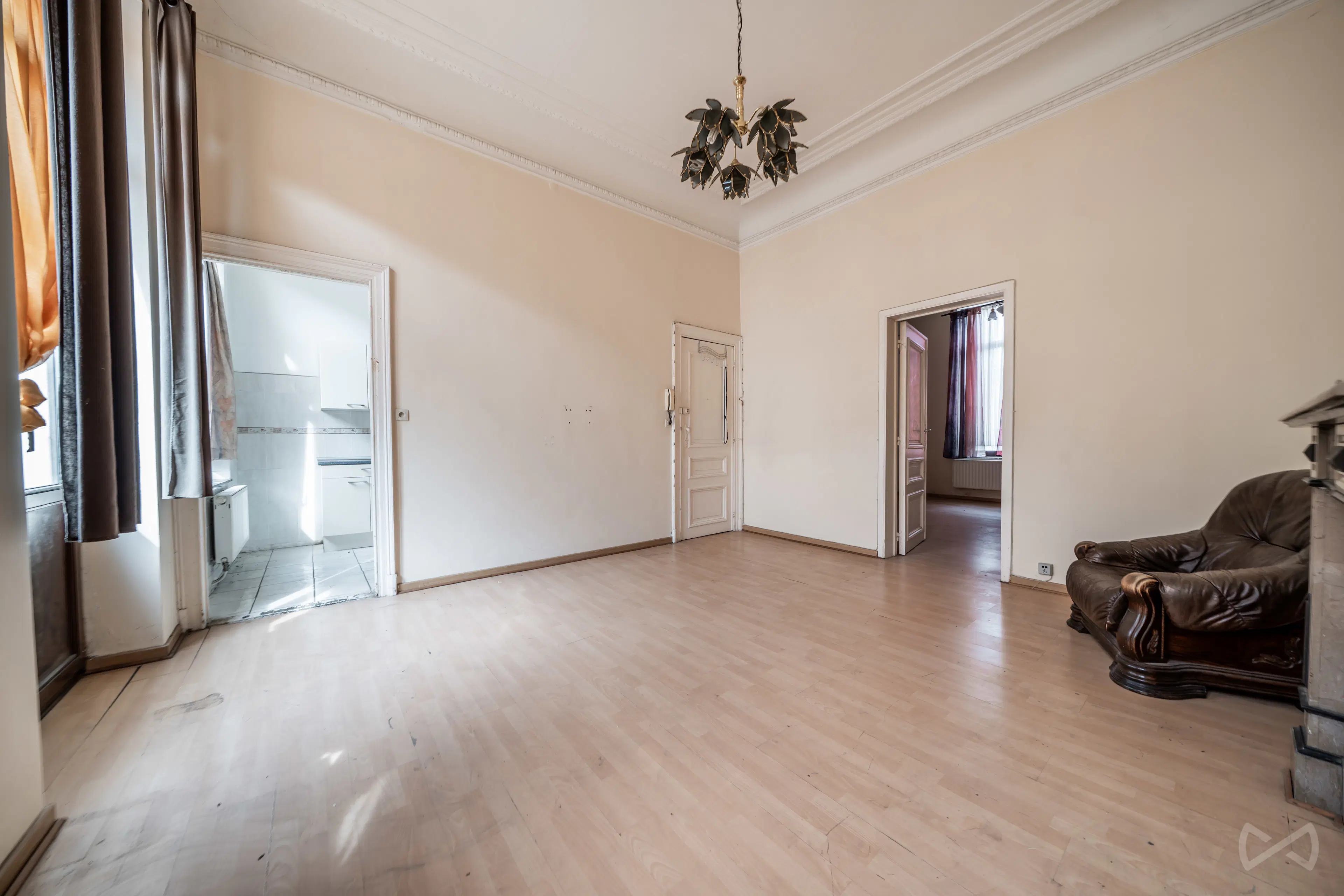 Picture 1 of 4 for House with nine bedrooms in Bruxelles