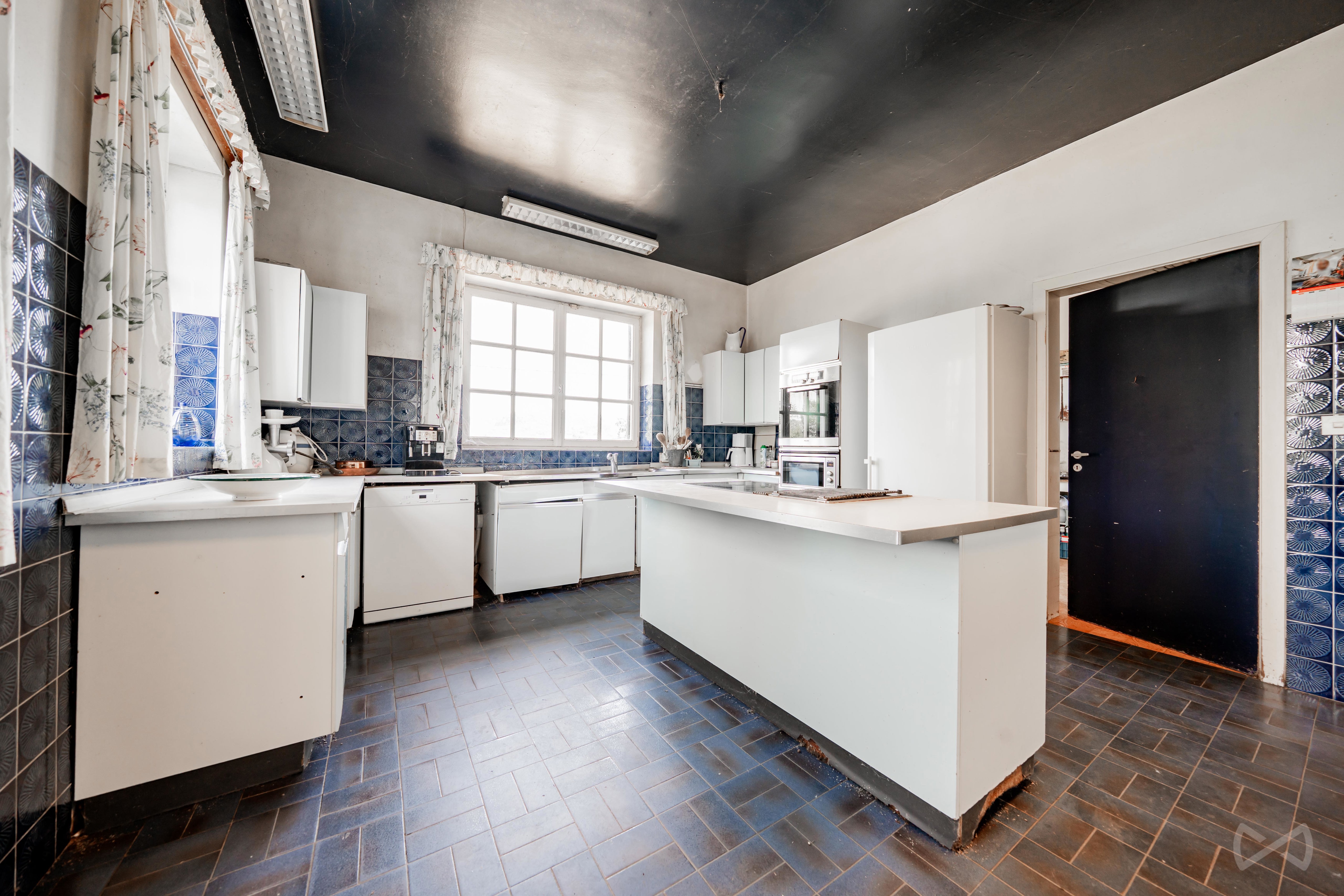 Picture 1 of 4 for Charming house with six bedrooms in Profondeville