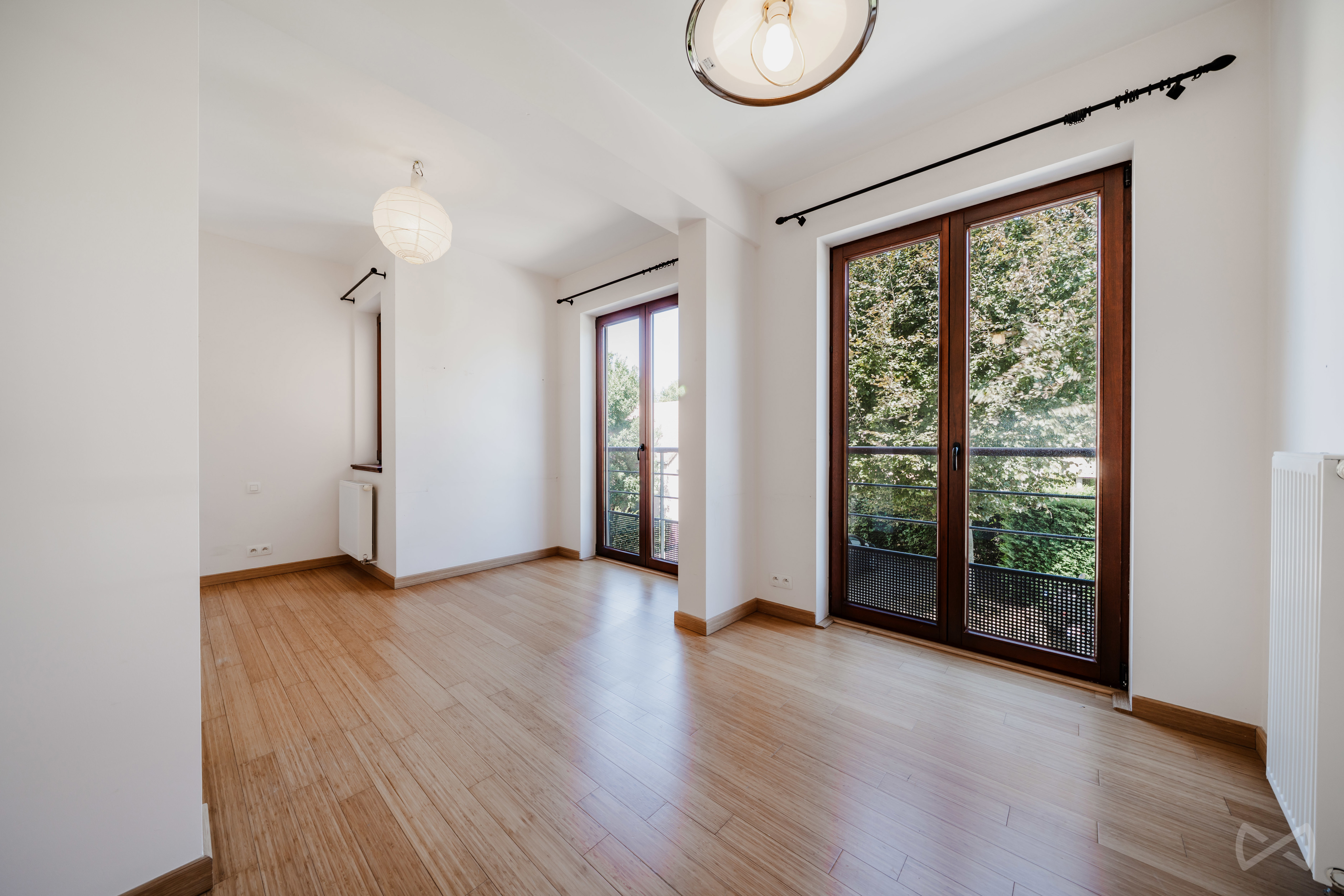 Picture 1 of 4 for Flat with three bedrooms in Waterloo
