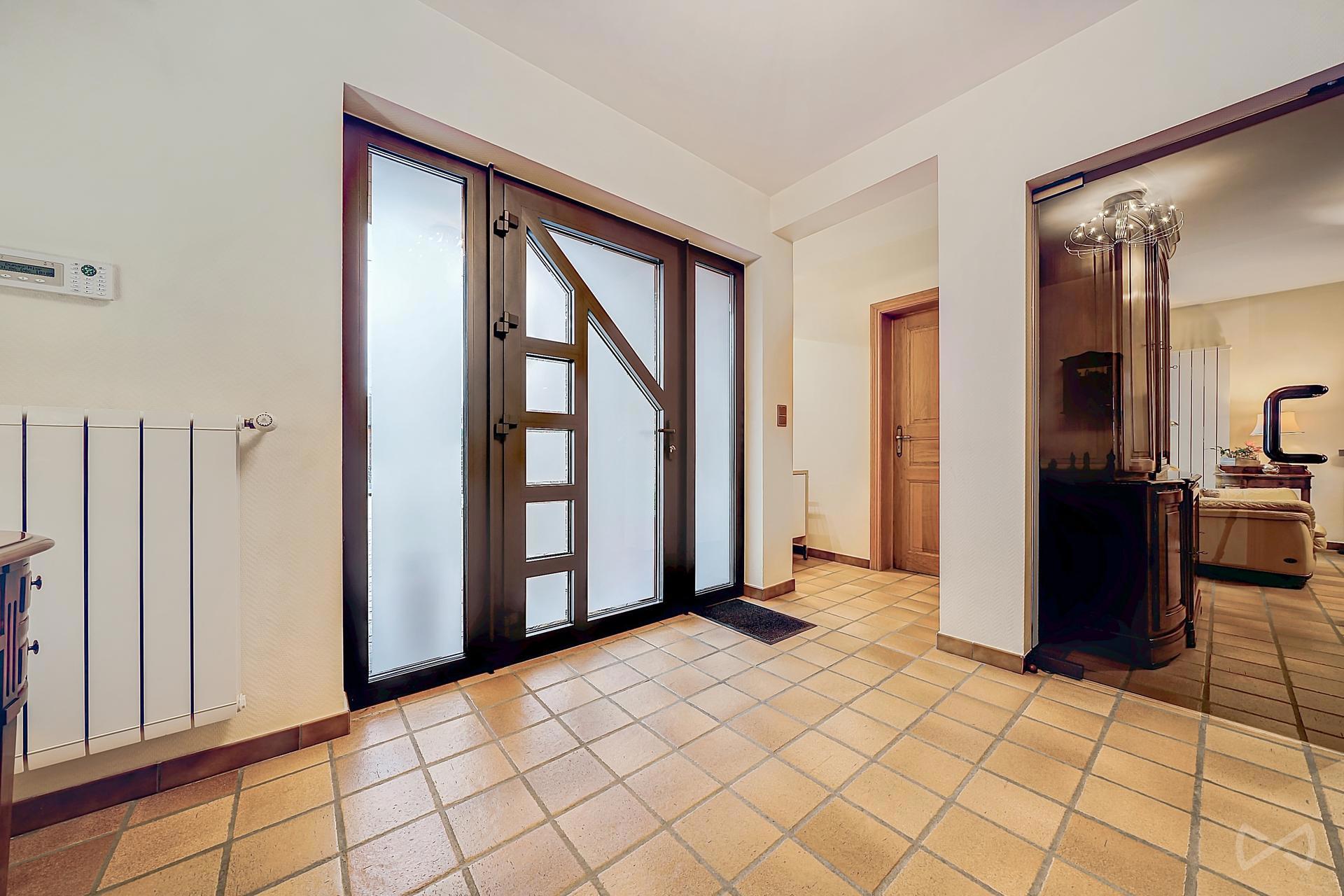 Photo 3 sur 4 pour Maison de quatre chambres à Thy-le-château