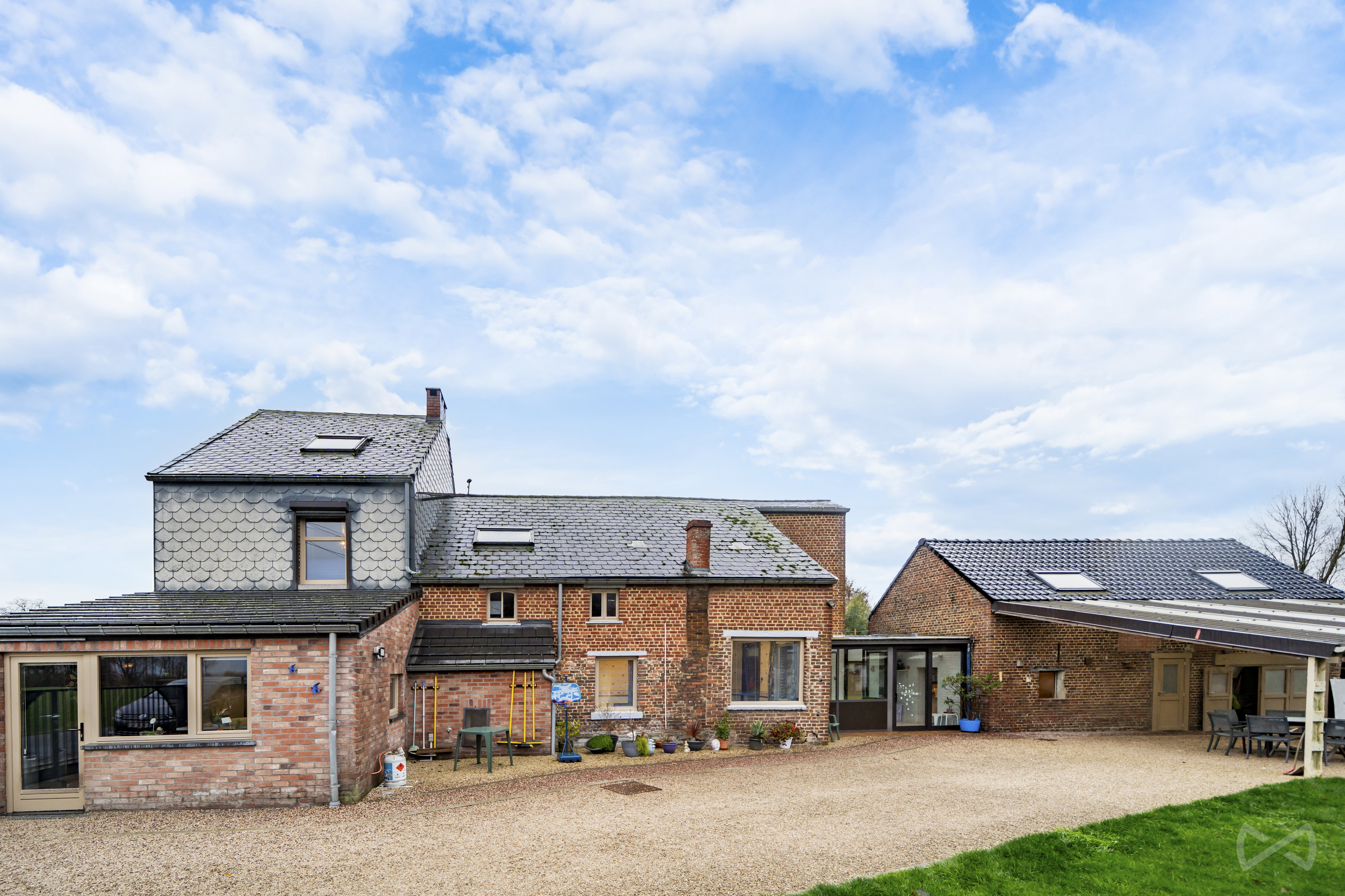 Picture 3 of 3 for House with six bedrooms in ChiÈvres