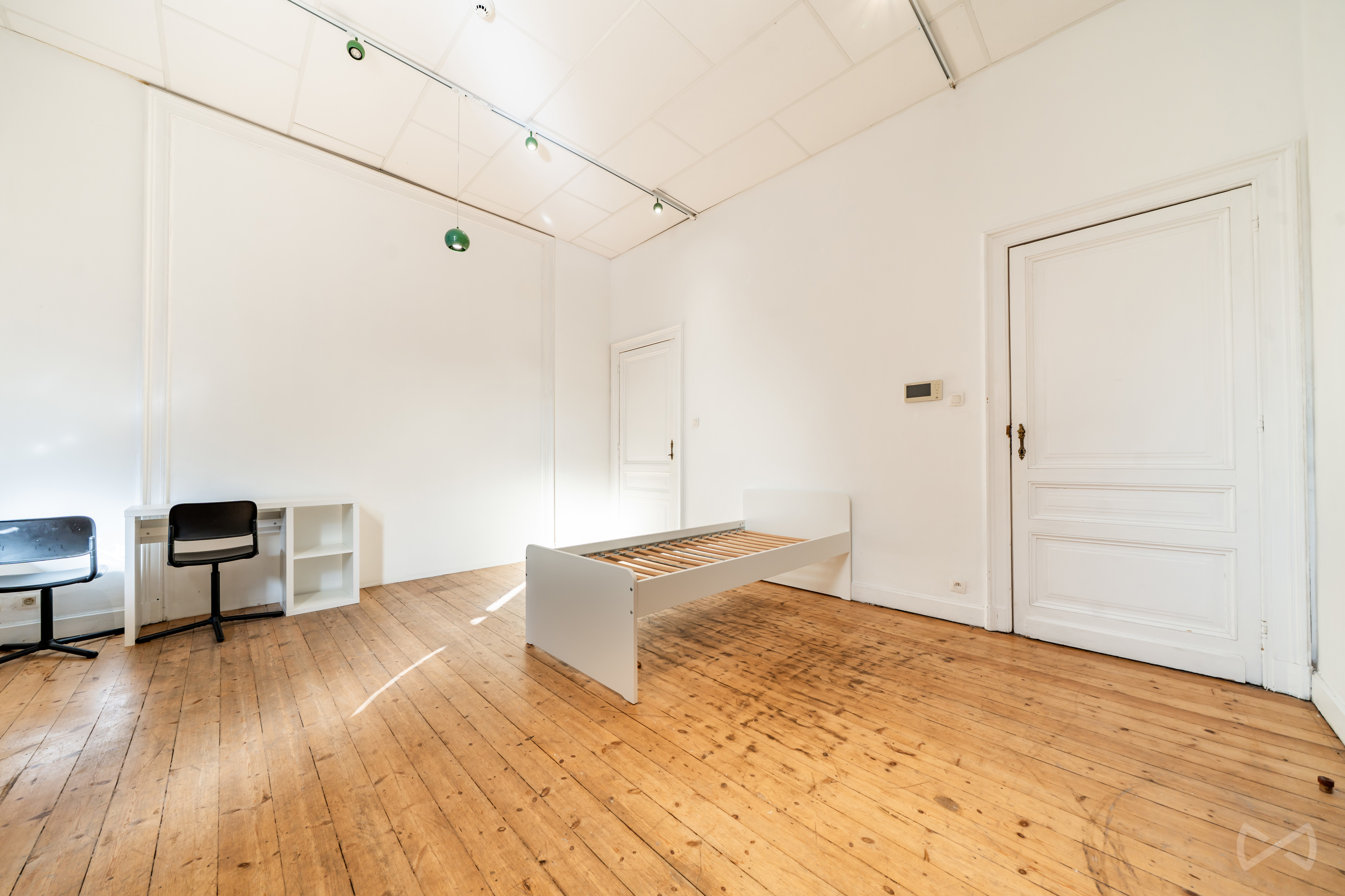 Photo 2 sur 4 pour Immeuble mixte de neuf chambres à Montignies-Sur-Sambre