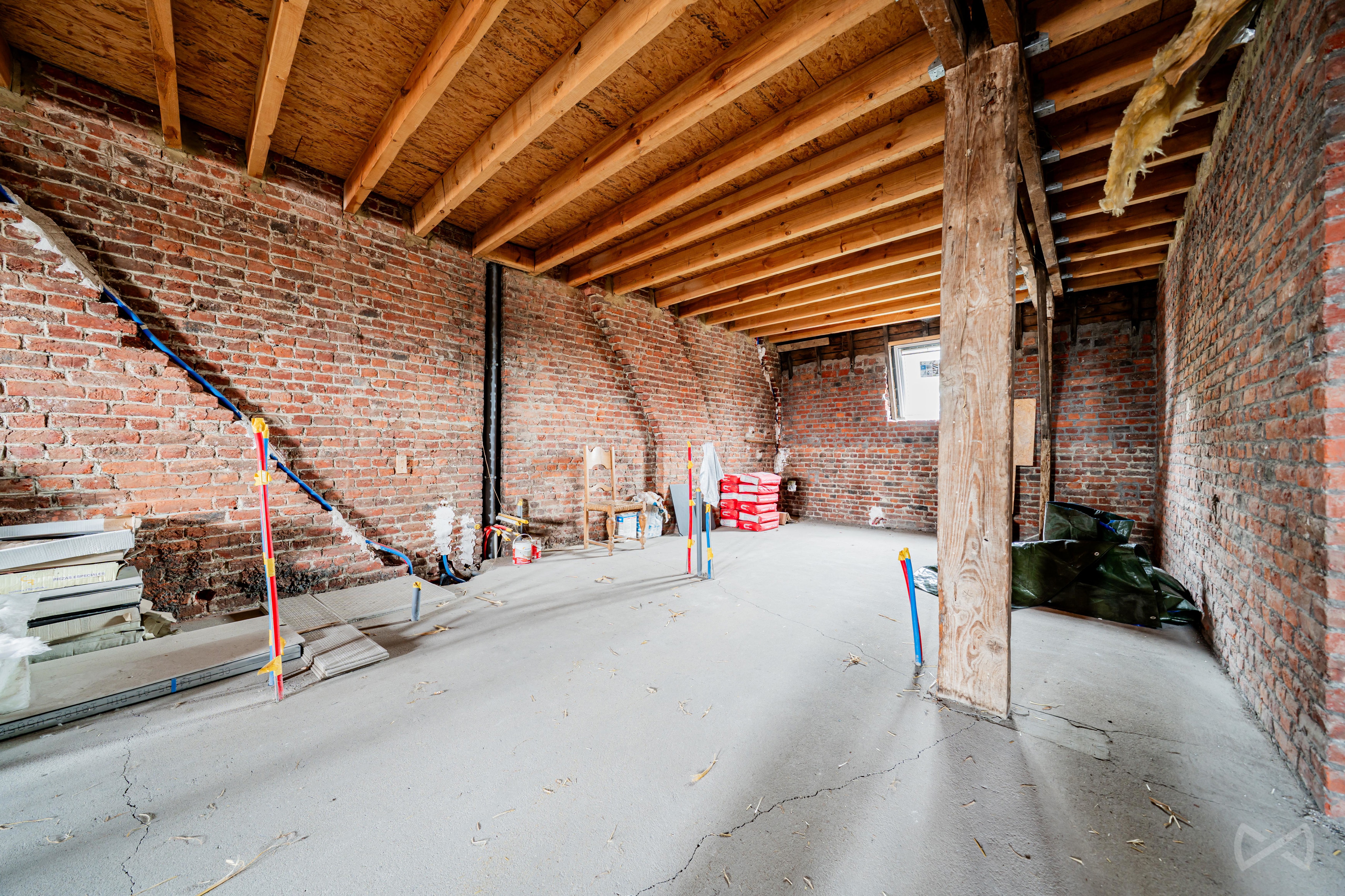 Picture 4 of 4 for Apartment block with six bedrooms in Morlanwelz