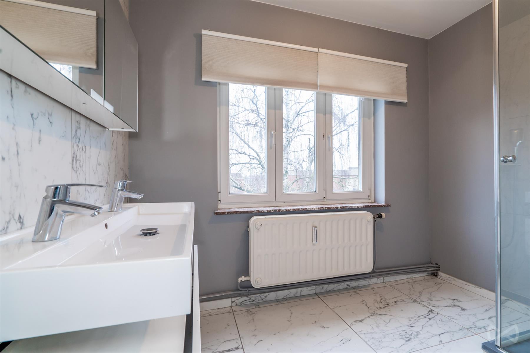 Picture 2 of 4 for Flat with four bedrooms in Montigny-le-tilleul