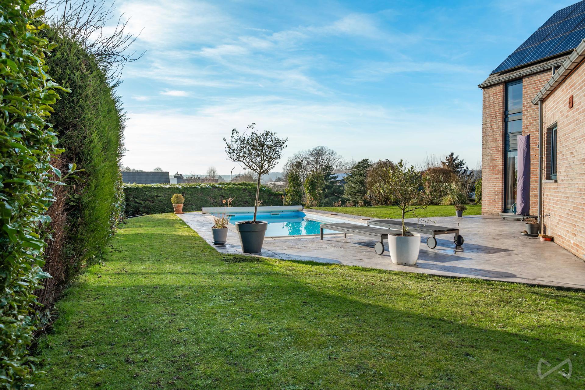 Foto 2 van 4 van Villa met vier slaapkamers in Embourg