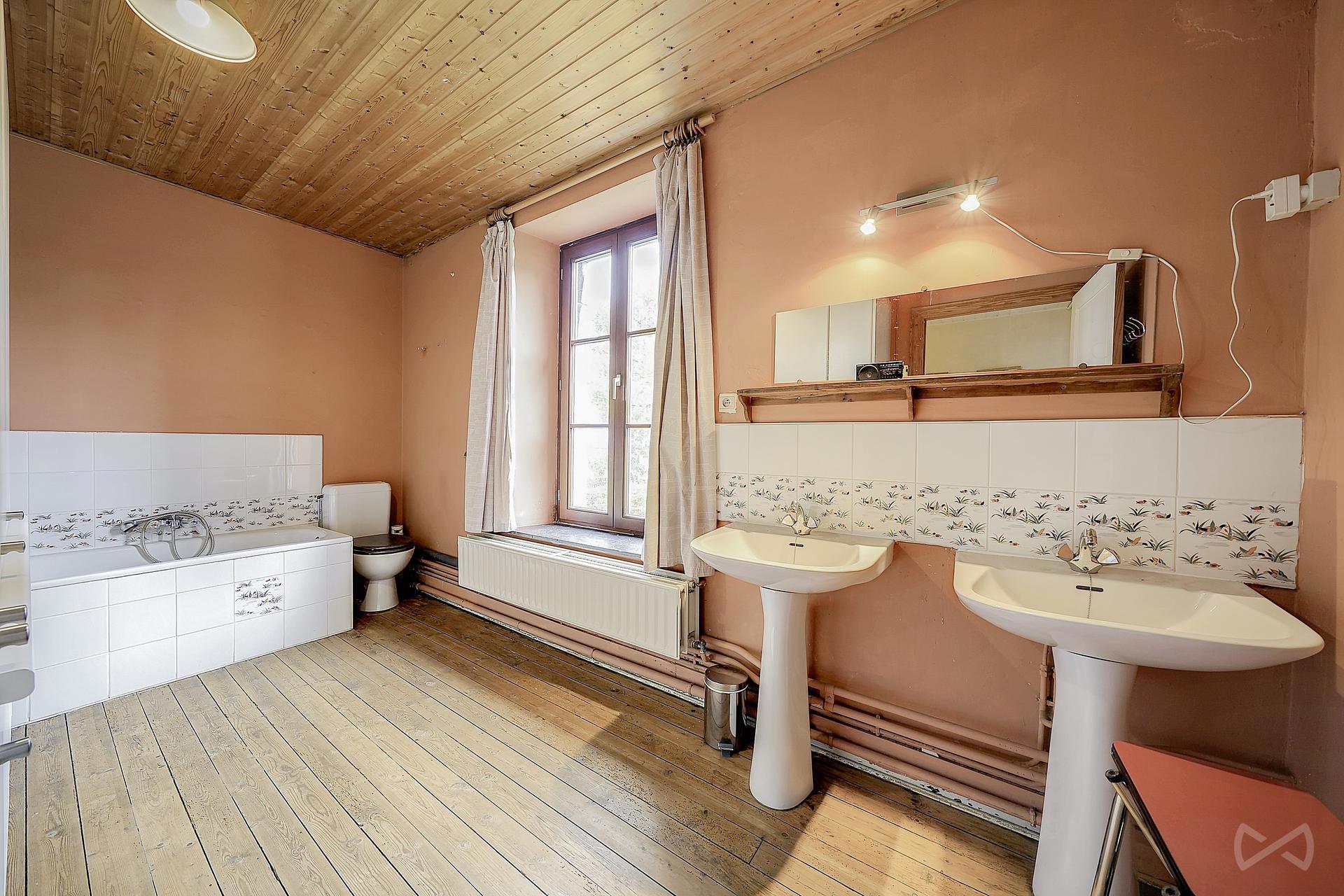 Picture 3 of 4 for House with five bedrooms in Dinant