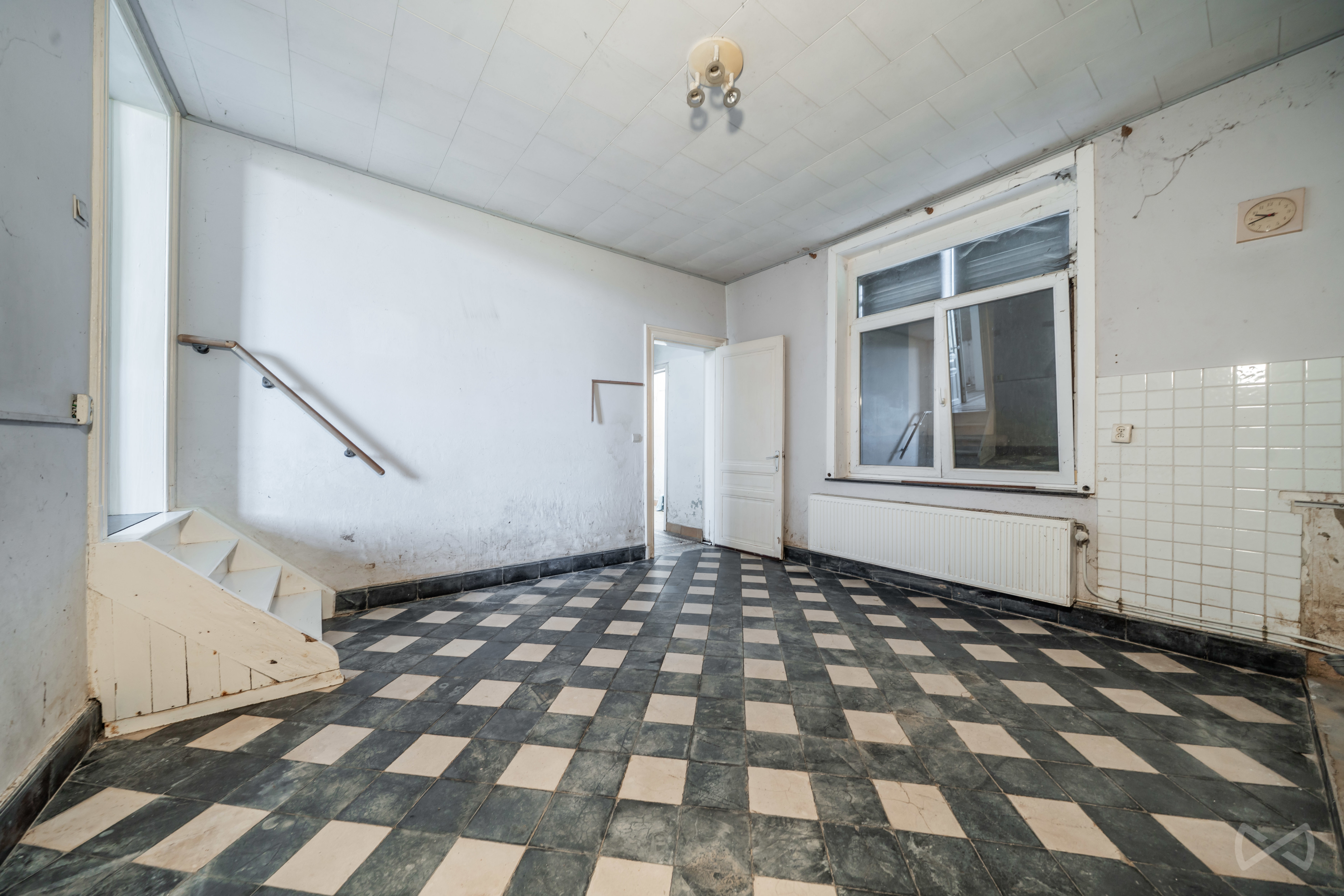 Picture 3 of 4 for House with six bedrooms in Hennuyères