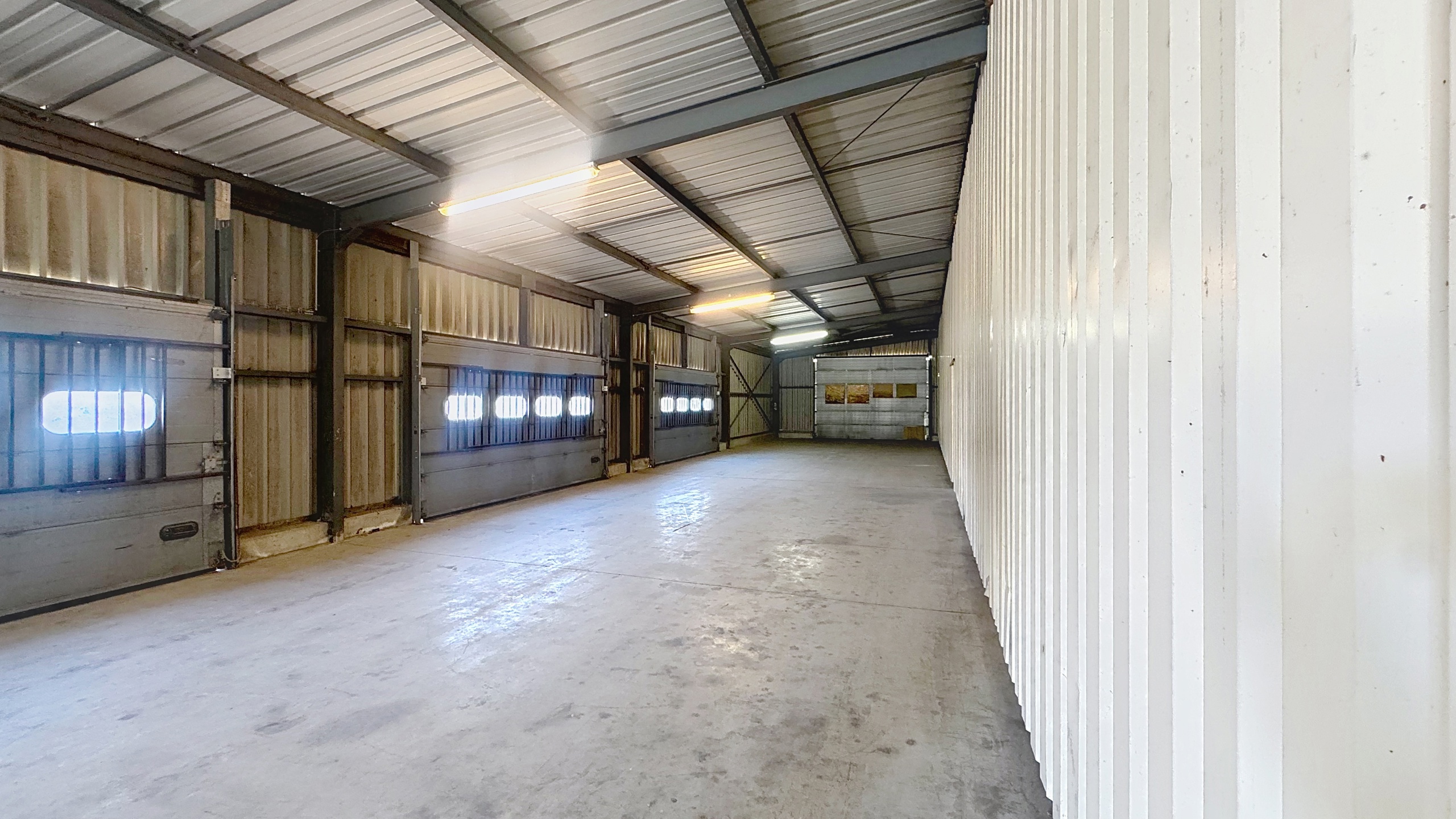 Picture 2 of 4 for Warehouse in Arlon