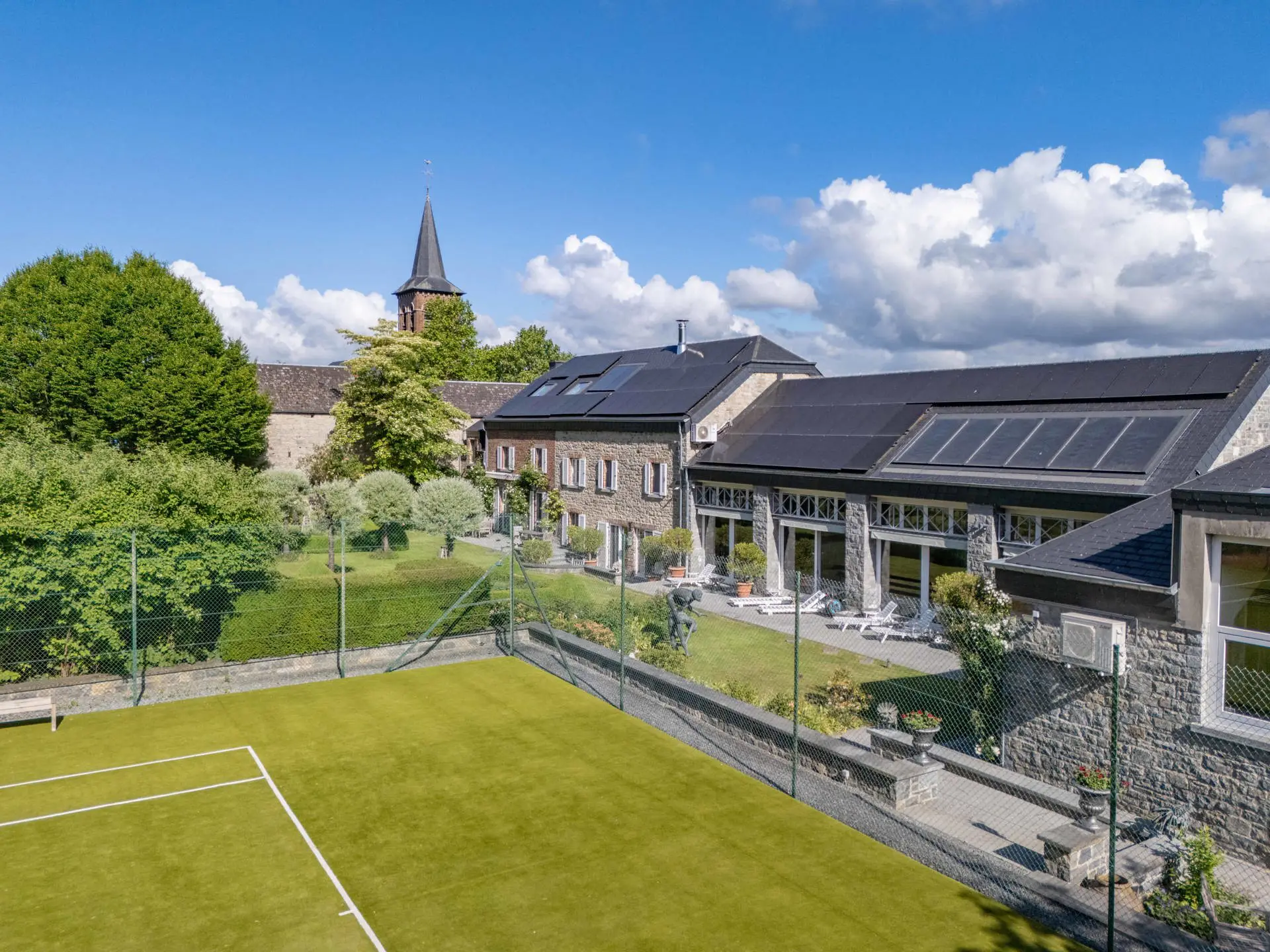 Picture 1 of 4 for Exceptional house with 12 bedrooms in Beauraing
