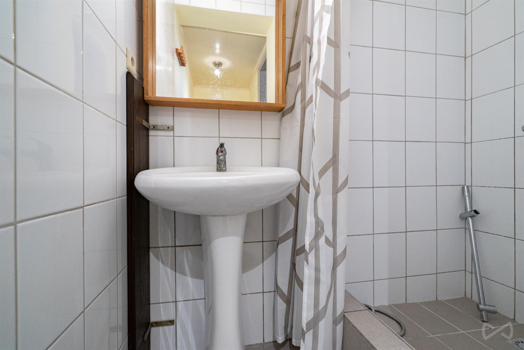 Picture 2 of 4 for Apartment block with three bedrooms in Charleroi