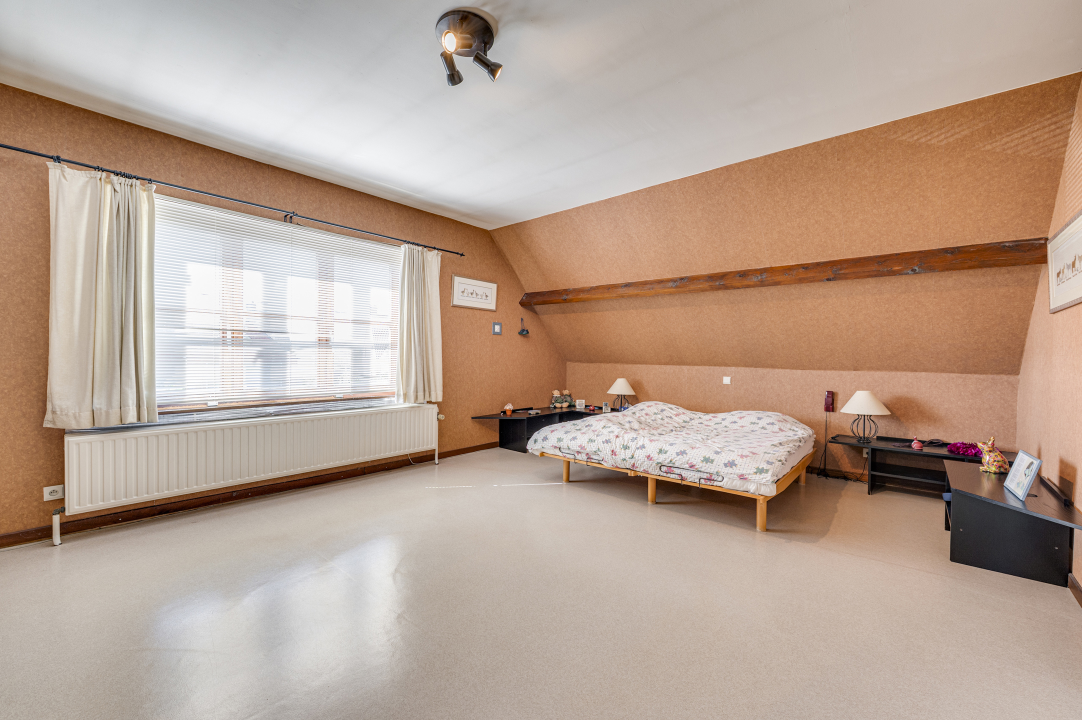 Picture 4 of 4 for Villa with four bedrooms in Enghien Petit-Enghien