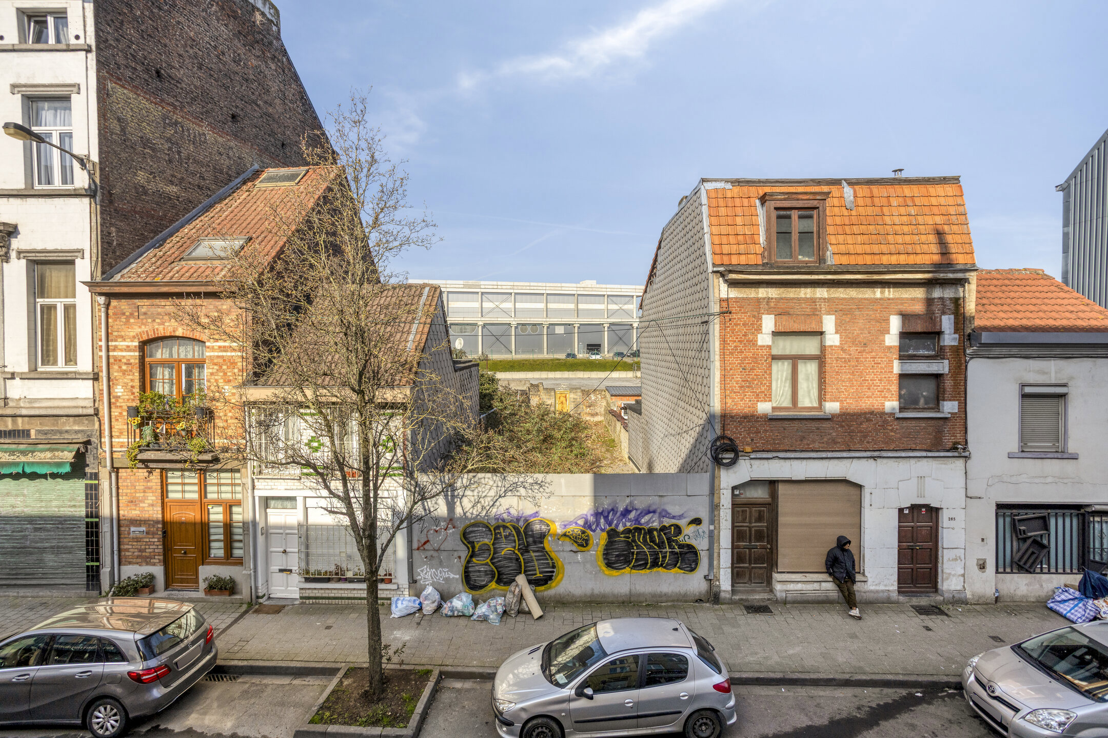 Picture 2 of 3 for Building ground in Anderlecht