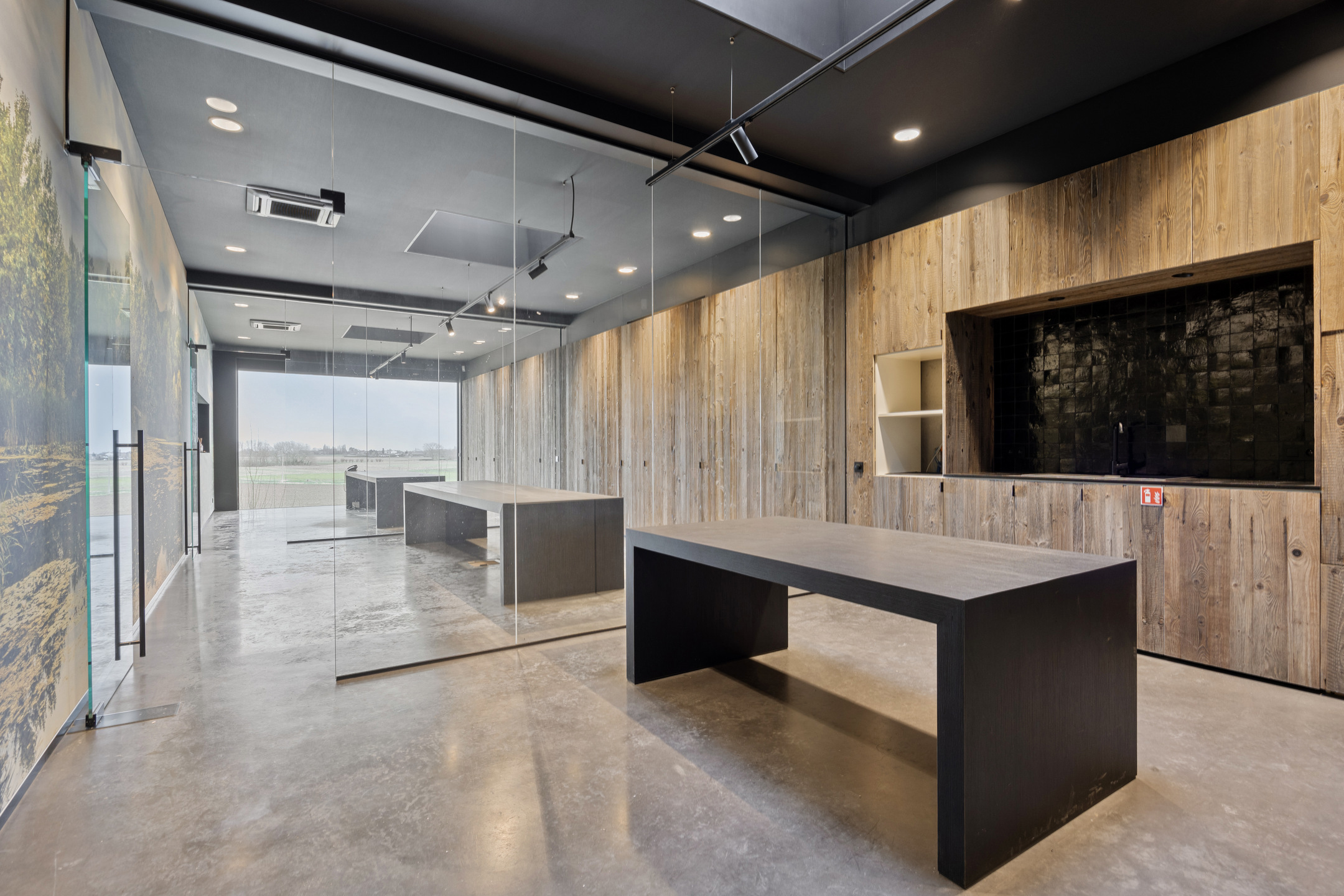 Foto 4 van 4 van Kantoor en magazijn in Moorslede