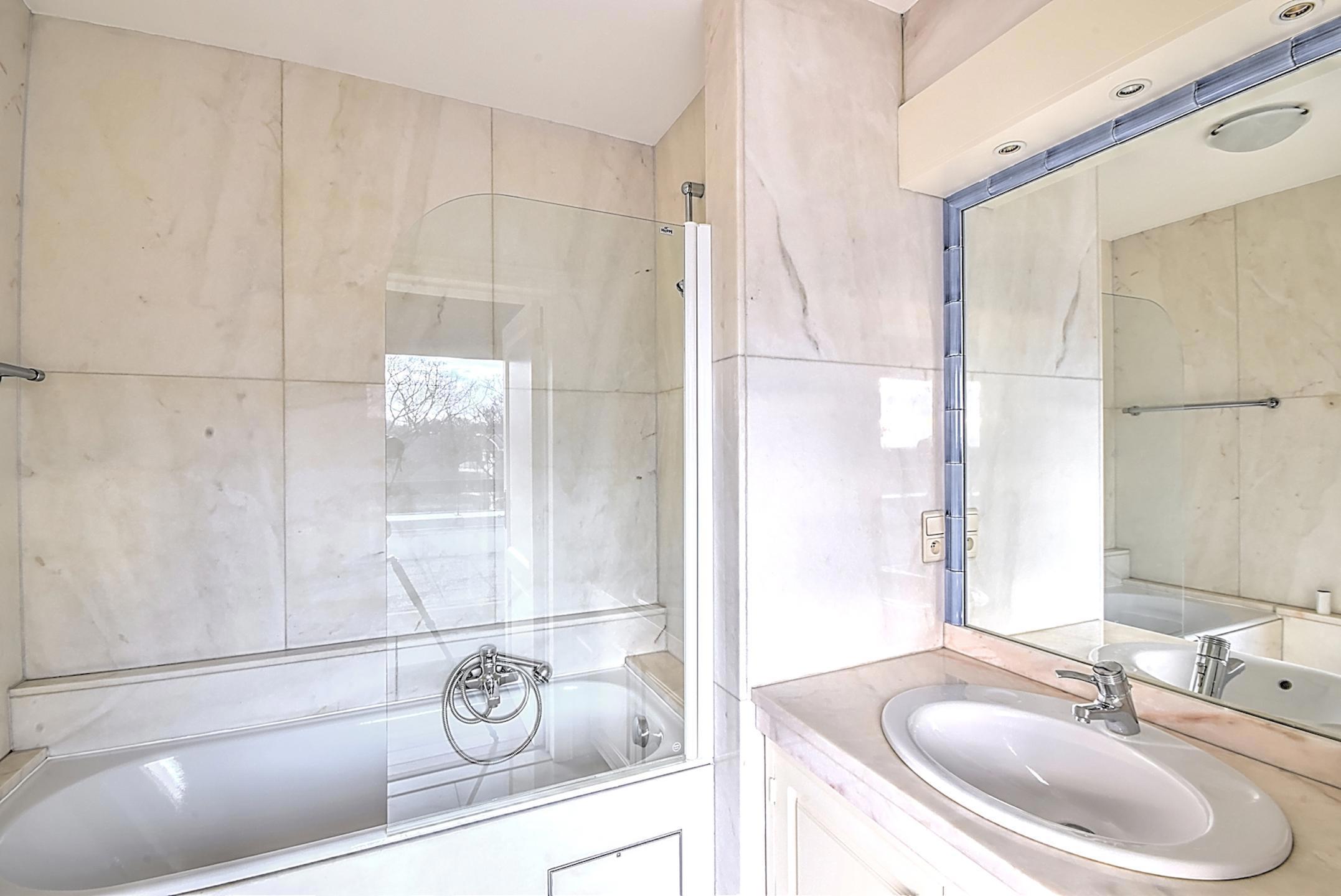 Picture 3 of 4 for Penthouse with two bedrooms in Uccle