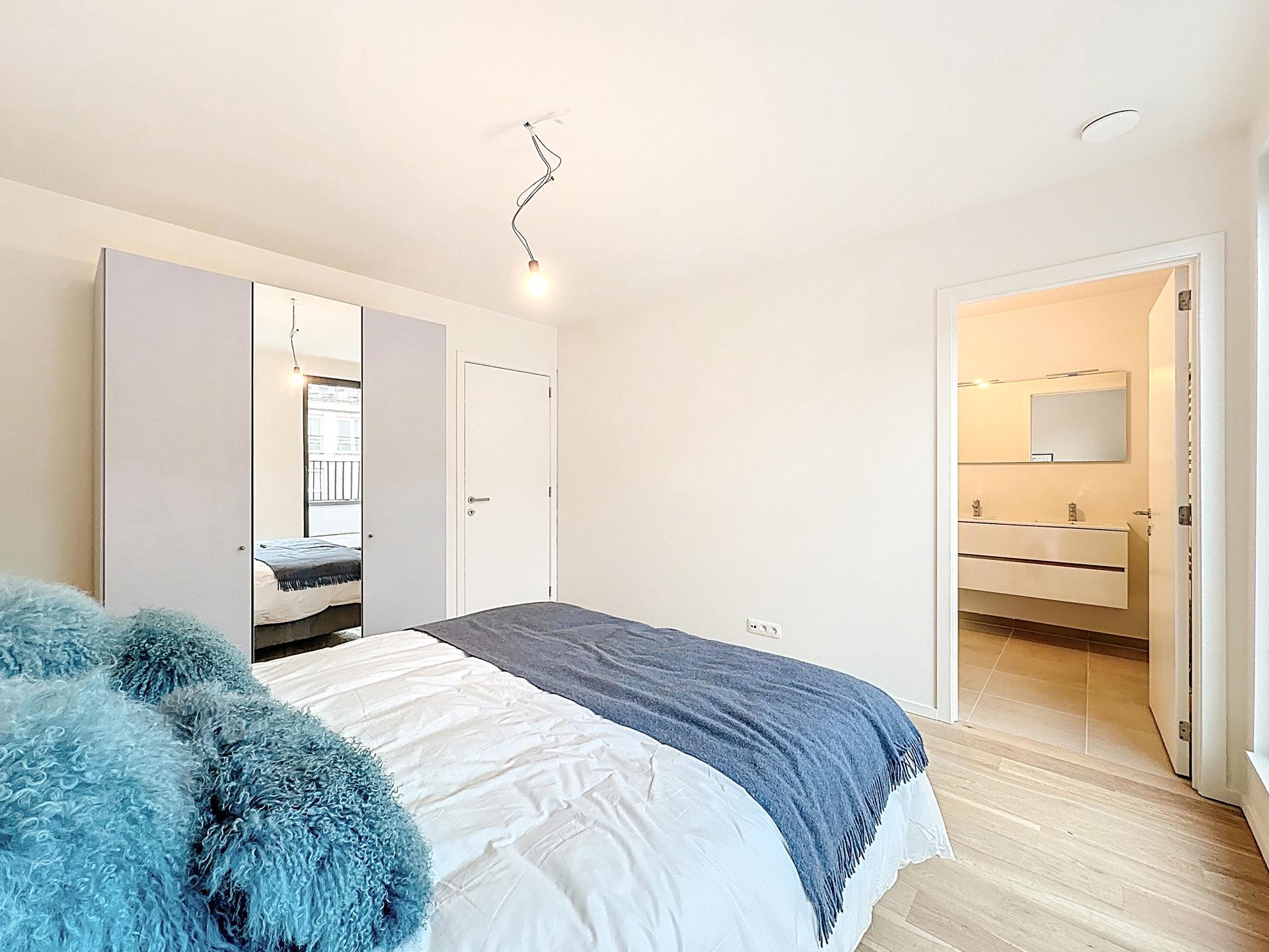 Picture 3 of 4 for Penthouse with three bedrooms in Evere