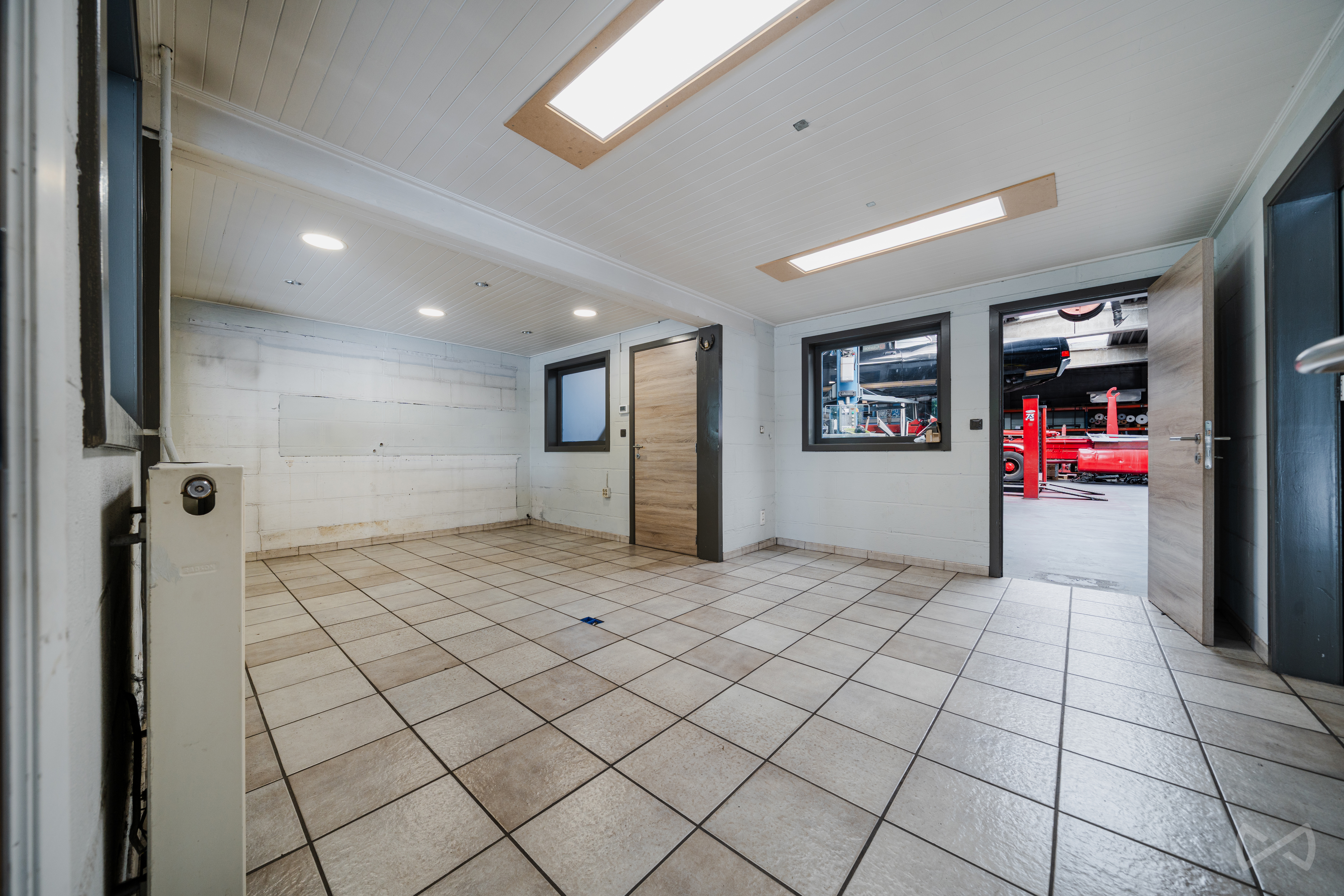 Picture 1 of 4 for Office and warehouse in Soignies Casteau