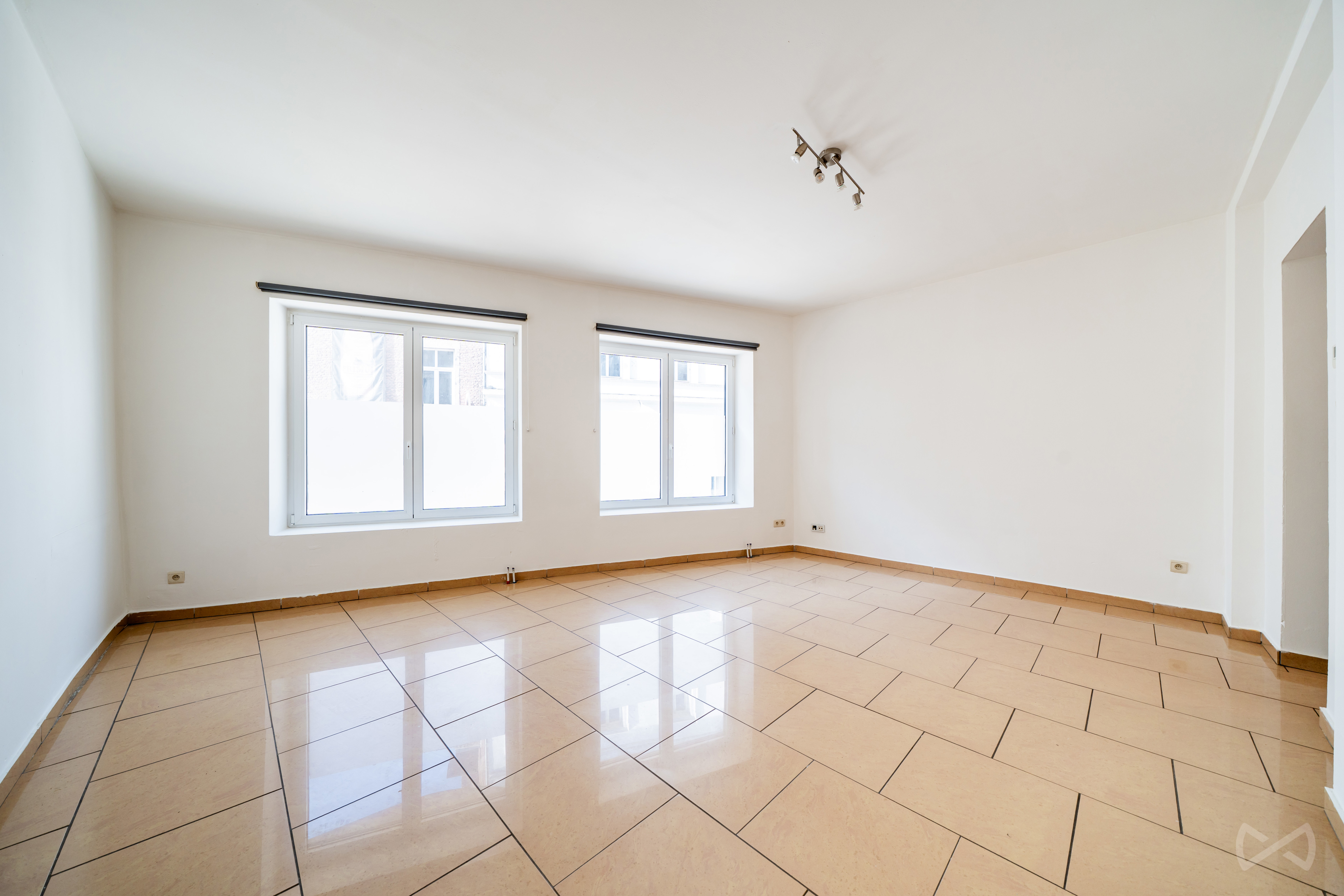 Photo 3 sur 3 pour Studio à Namur