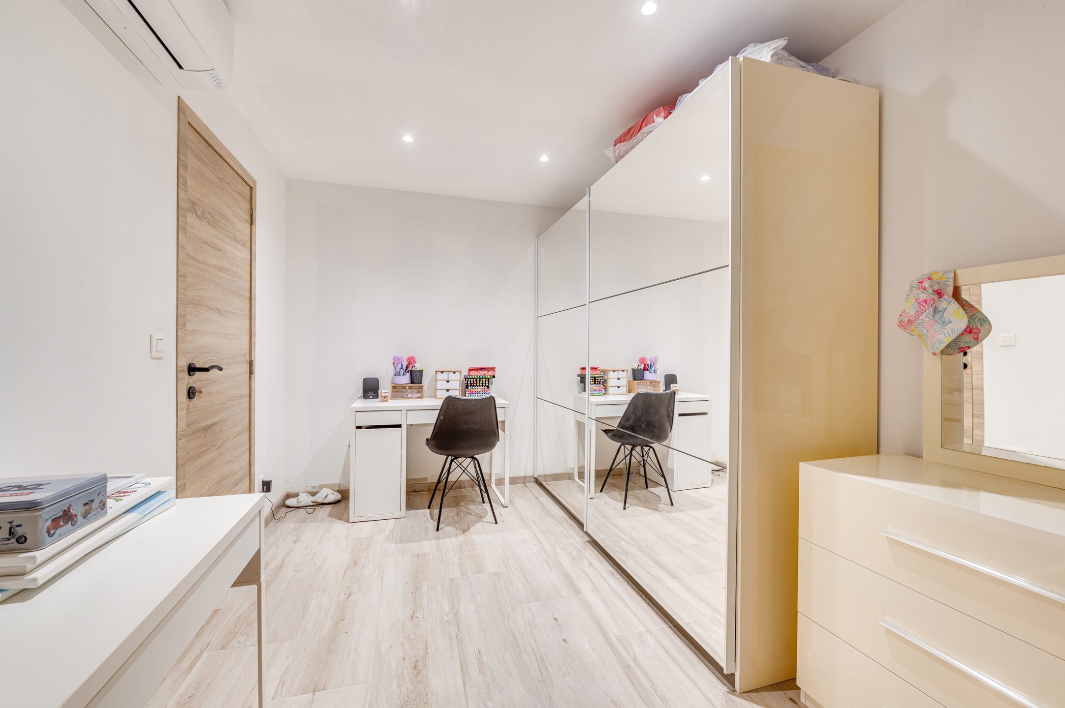 Foto 4 van 4 van Huis met zes slaapkamers in Tubize