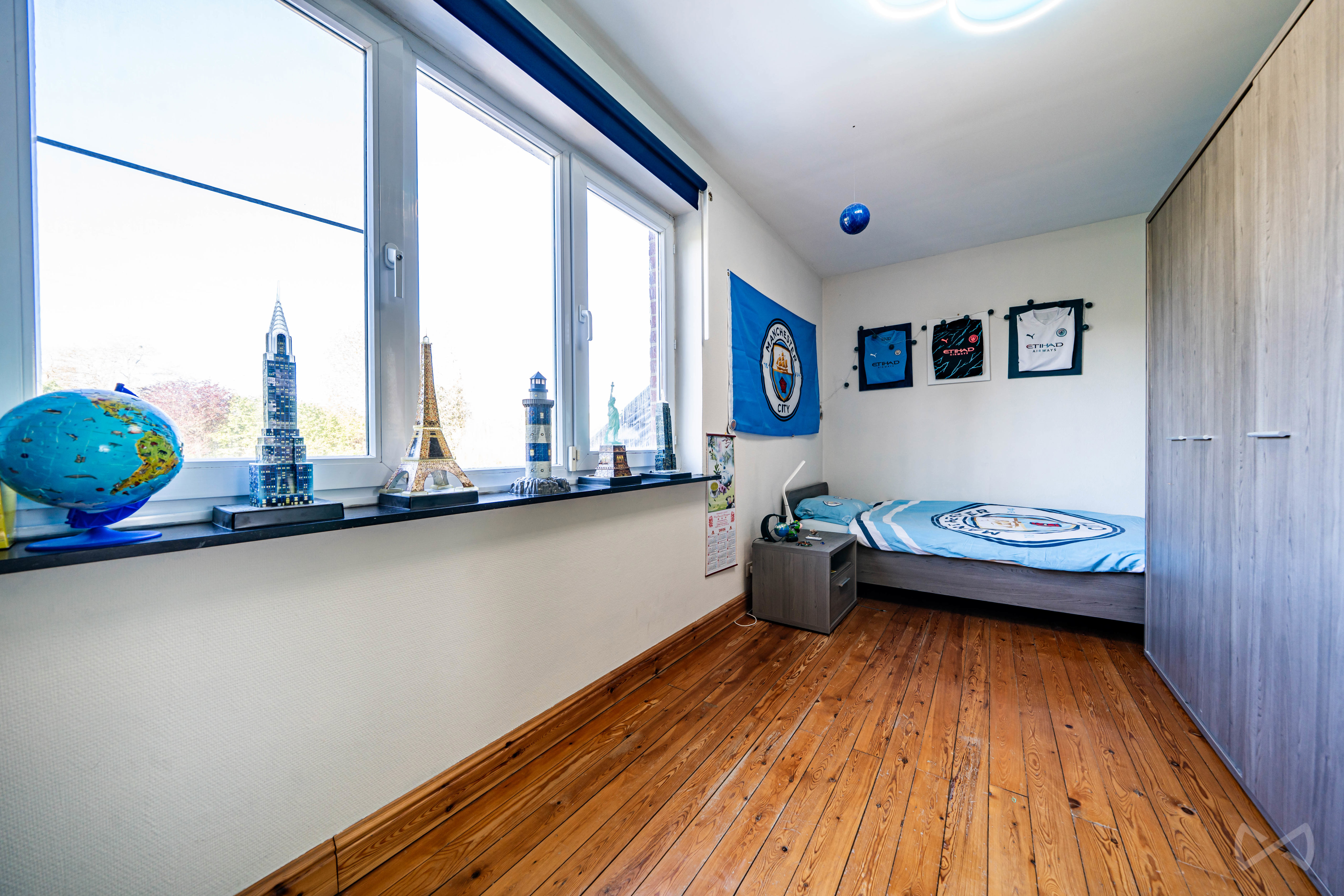Photo 1 sur 4 pour Maison de cinq chambres à Montigny-le-Tilleul