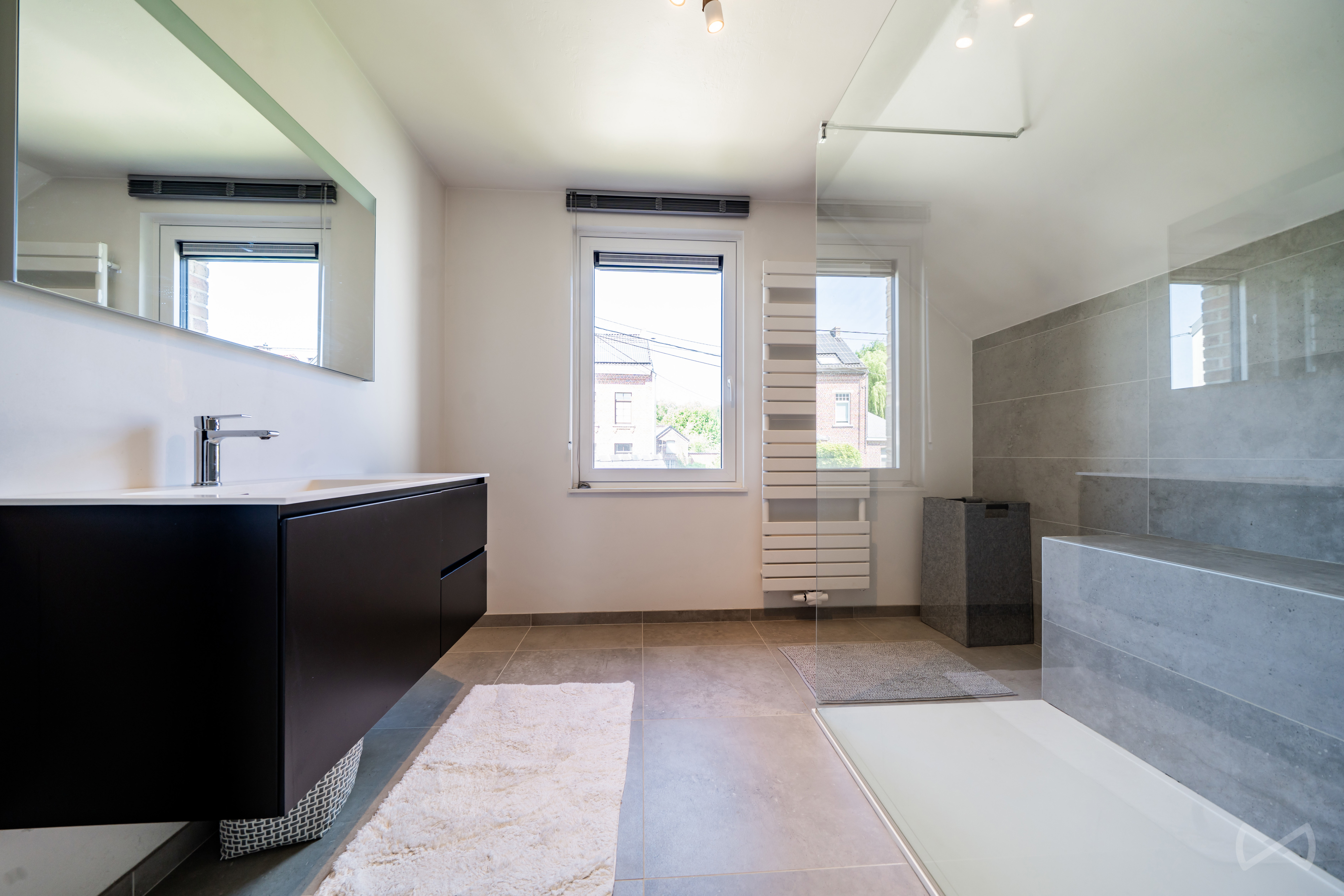 Photo 4 sur 4 pour Maison de cinq chambres à Céroux-mousty